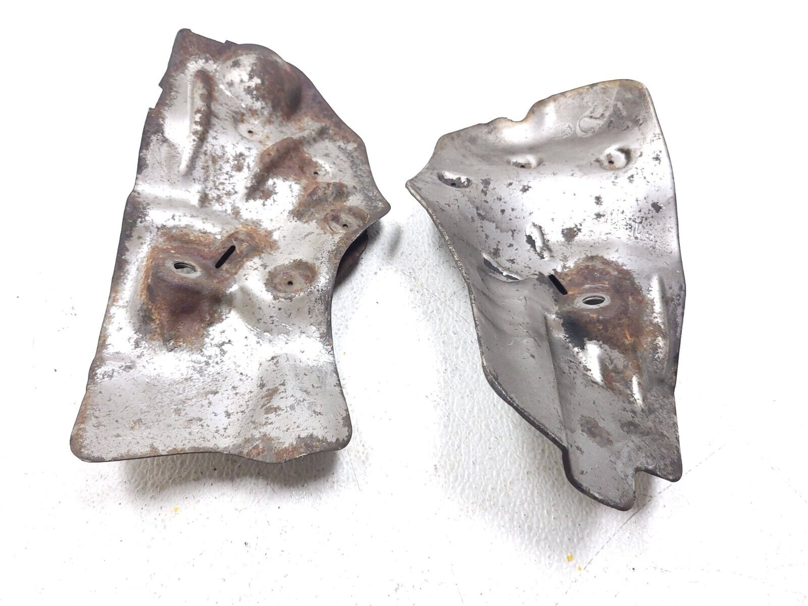 06-11 Mercedes ML500 Engine Heat Shield Pair - OEM Replacement for Improved Engine Protection - Perfect for Off-Roading & Daily Commuting