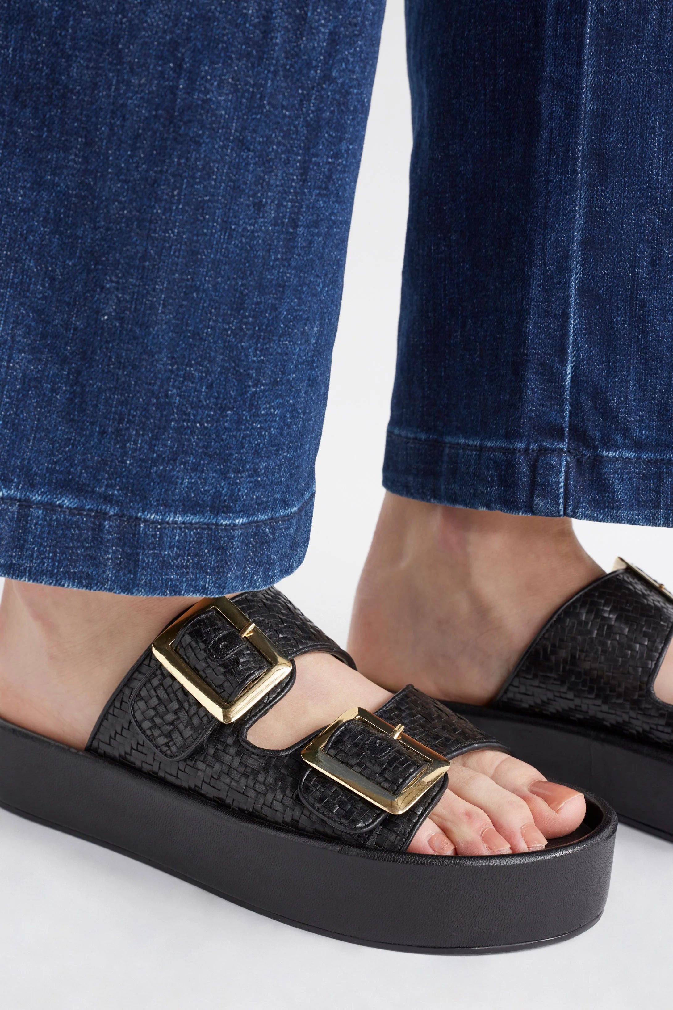 ELK Turi Platform Sandal Women's Comfortable Summer Slide Sandals with Arch Support - Perfect for Beach, Pool, and Casual Outings