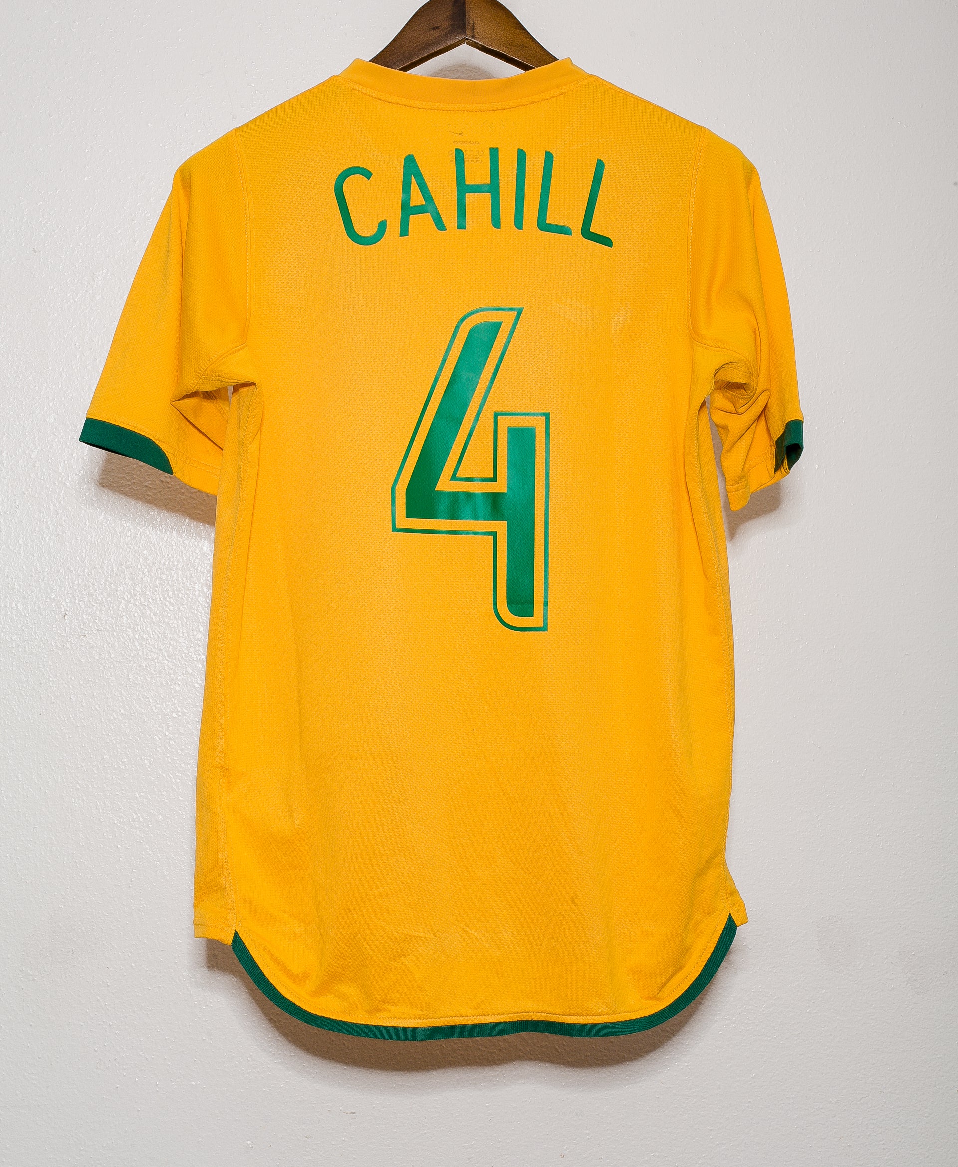 2006 Australia Home #4 Tim Cahill Soccer Jersey (Size S) - Vintage Football Shirt for Collectors & Fans - Perfect for Matches, Gifts & Memorabilia