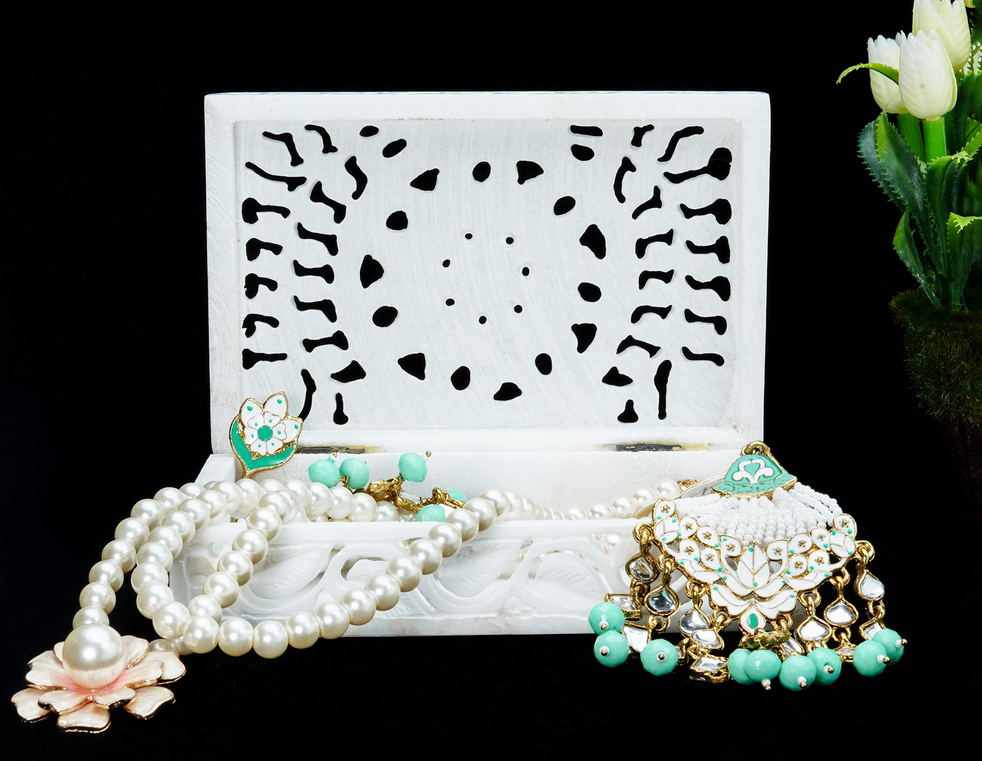 Crocon White Marble Jewelry Box - Elegant Earring & Makeup Organizer - Small Trinket Storage Box (6x4 Inches) - Perfect for Women's Jewelry, Rings, Necklaces & Cosmetics - Great for Bedroom Vanity, Bathroom Counter & Travel Organizer