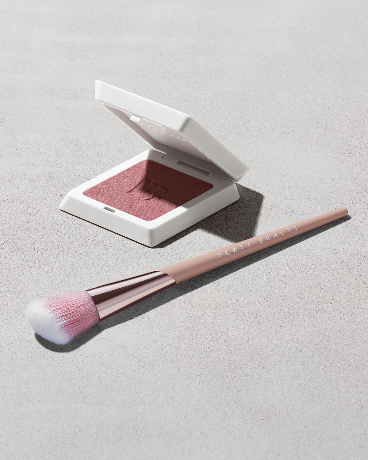 Best Blush Brush 155 - Soft & Fluffy Makeup Brush for Powder & Cream Blush - Perfect for Everyday Makeup & Professional Looks