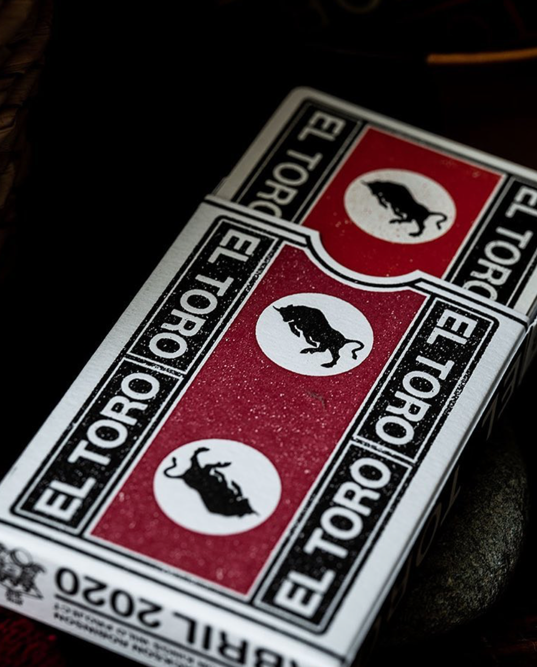 El Toro Premium Playing Cards - High-Quality Poker Cards for Magic Tricks, Card Games & Collectibles - Perfect for Poker Nights, Casino Parties & Family Gatherings