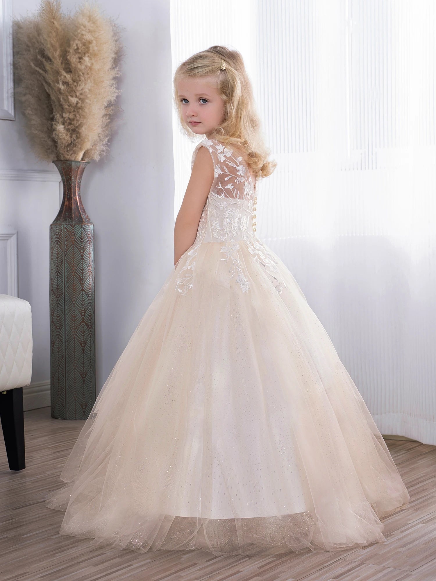 Elegant Floral Embroidered Flower Girl Dress with Long Train - Perfect for Weddings, First Communion, and Special Occasions