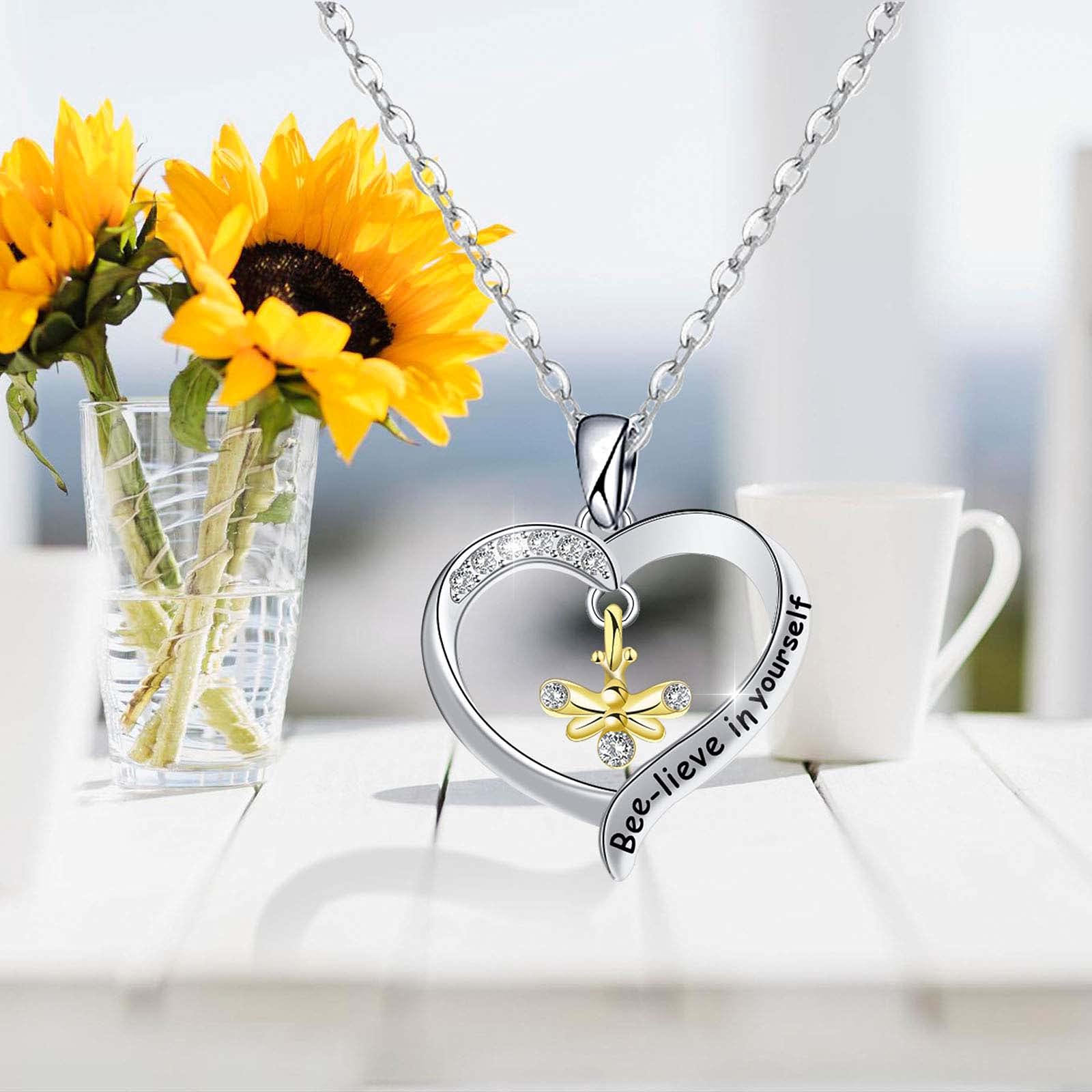 Stylish Animal Diamond Peach Heart Bee Flower Necklace for Women - Elegant Two-Tone Honeycomb Pendant Jewelry for Valentine's Day, Anniversary & Romantic Gifts