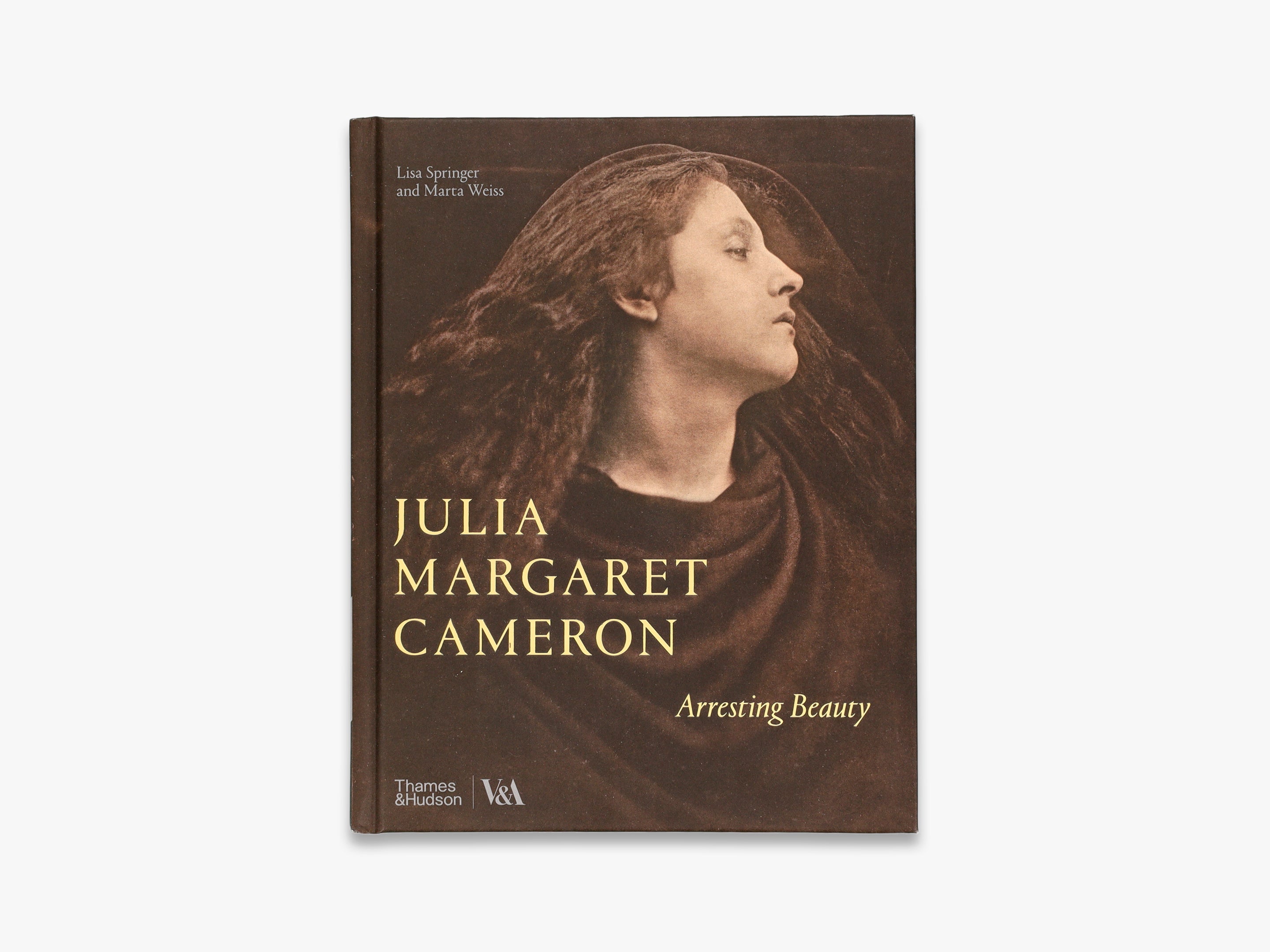 Julia Margaret Cameron – Arresting Beauty Photography Book | Victoria and Albert Museum Collection | Perfect for Art Lovers & Photography Enthusiasts