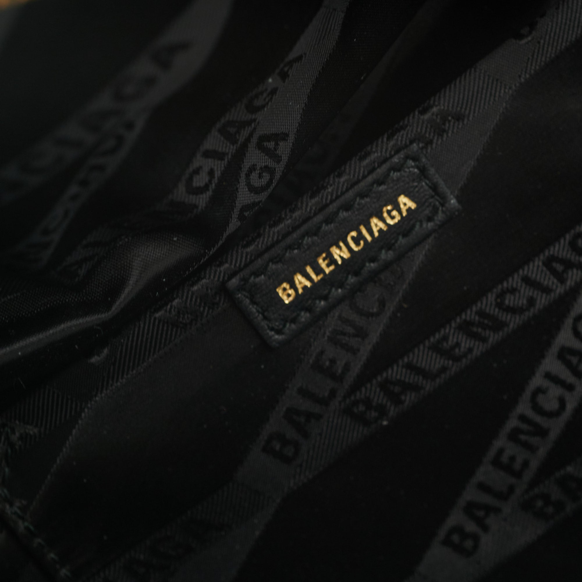Balenciaga Souvenir Belt Bag for Women & Men - Stylish Waist Pack Fanny Pack - Perfect for Travel, Concerts & Everyday Use - Black