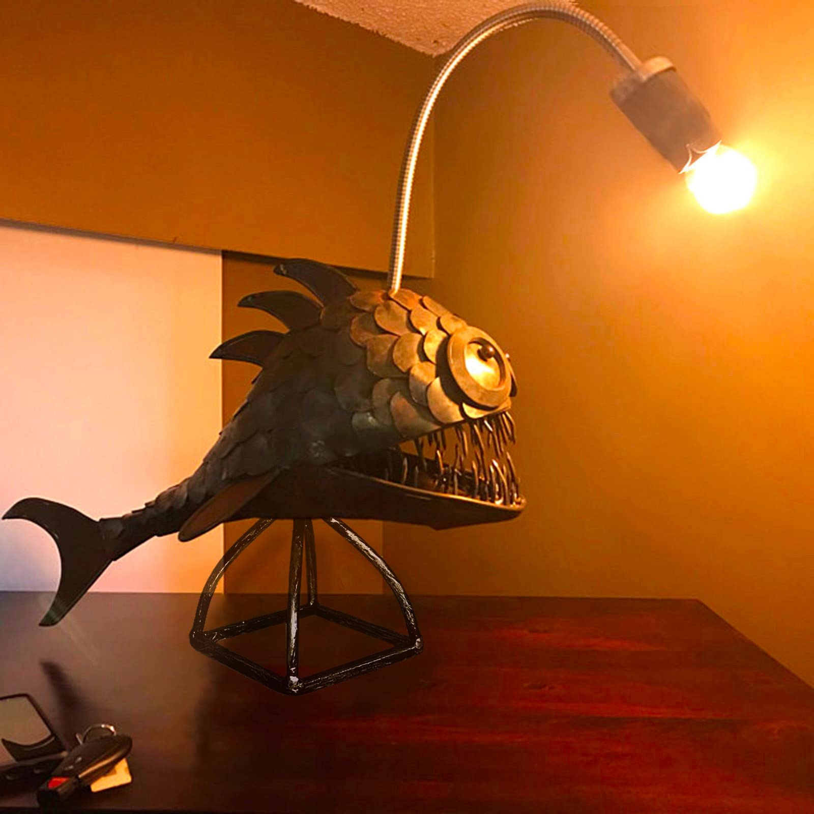 Handmade Rustic USB Angler Fish Lamp - Steampunk Style LED Table Light, Unique Shark Design for Home Office & Bedroom Decor, Black (wmEI4694) | Perfect for Nightstands, Gaming Rooms & Themed Interior Lighting