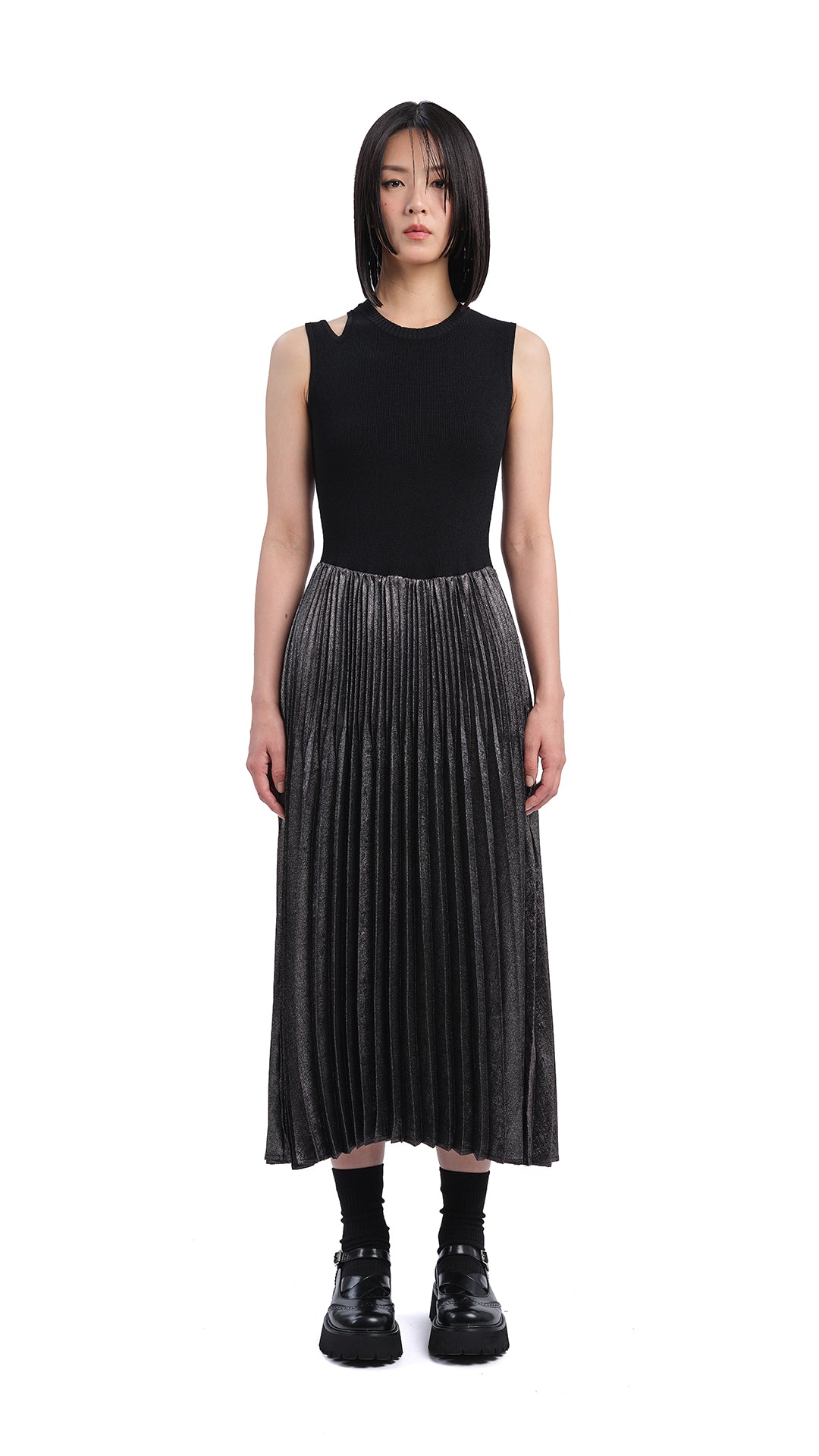 Elegant Metallic Evening Dress for Women - Shiny Party Gown for Prom, Cocktail & Special Occasions