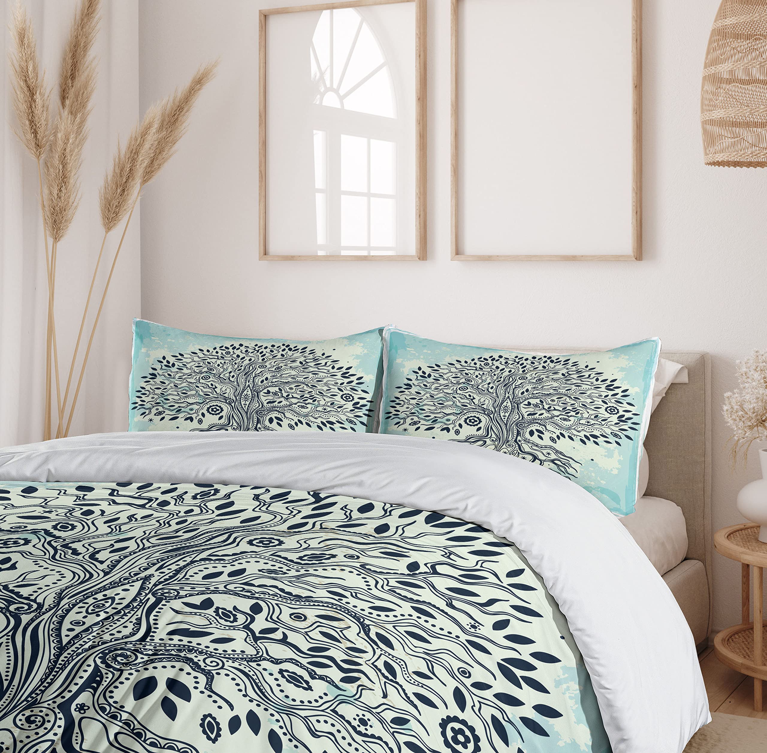 Ambesonne Bohemian Tree of Life Duvet Cover Set - King Size 3-Piece Bedding with 2 Pillow Shams, Indigo Cream Blue Ethnic Print | Hippie Chic Home Decor for Bedroom, Guest Room & Dorm