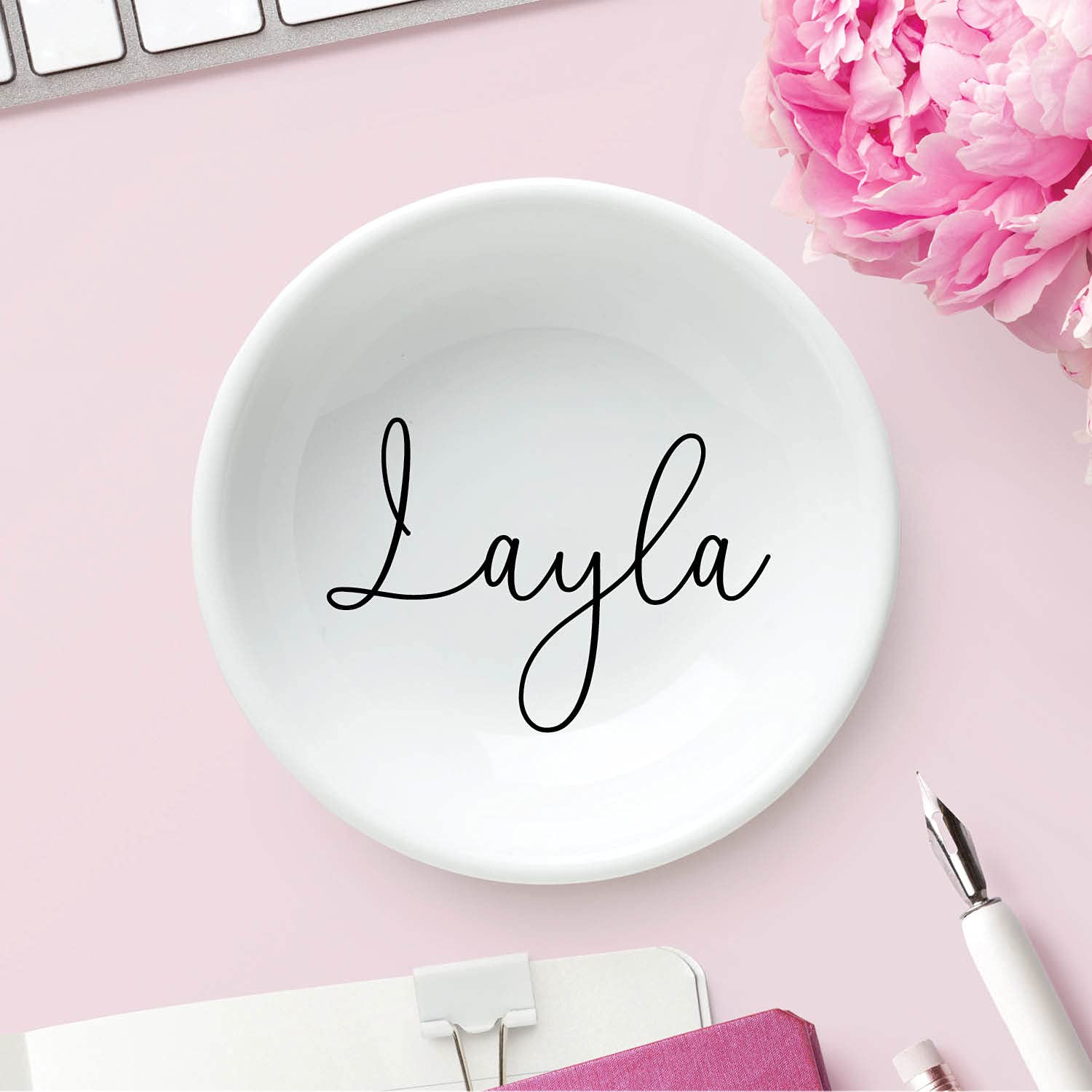 Custom Engraved Name Round White Trinket Dish - Personalized Jewelry Tray for Rings, Bracelets & Coins | Elegant Desk & Dresser Organizer | Perfect Gift for Birthdays, Anniversaries & Housewarming | 4x4 Inch Ceramic Decorative Bowl