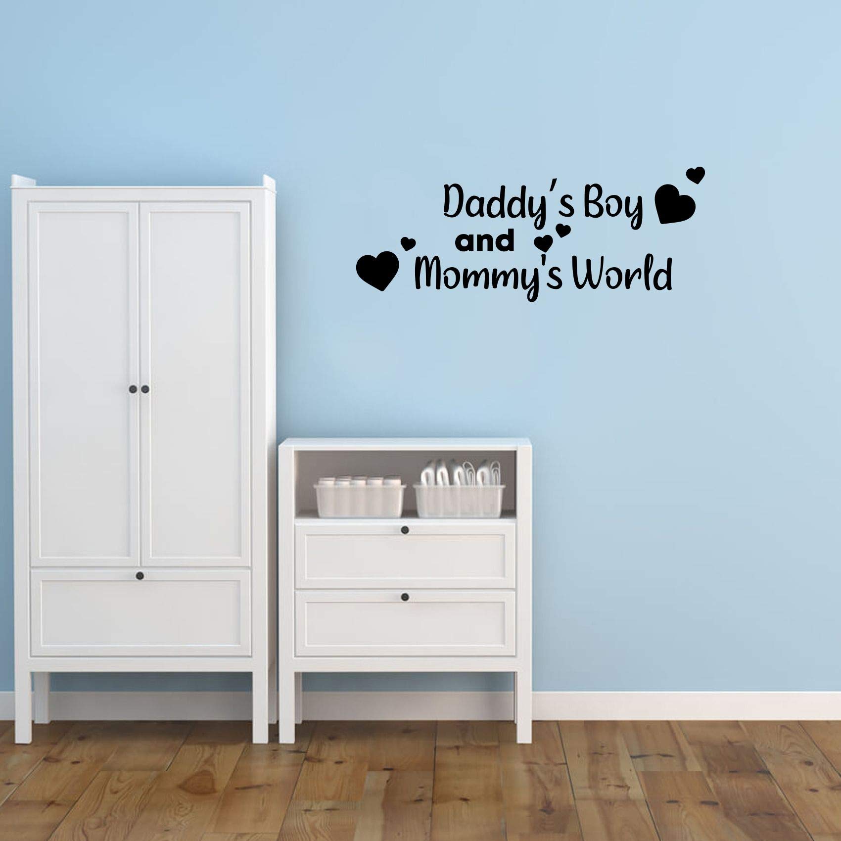 Fun & Playful 'Daddy's Boy Mommy's Heart' Vinyl Wall Decal Stickers for Baby Nursery, Kids Room & Kindergarten - 15x30 Inch - Perfect for Girls & Boys Bedroom Decor, Home Art & Playful Wall Design
