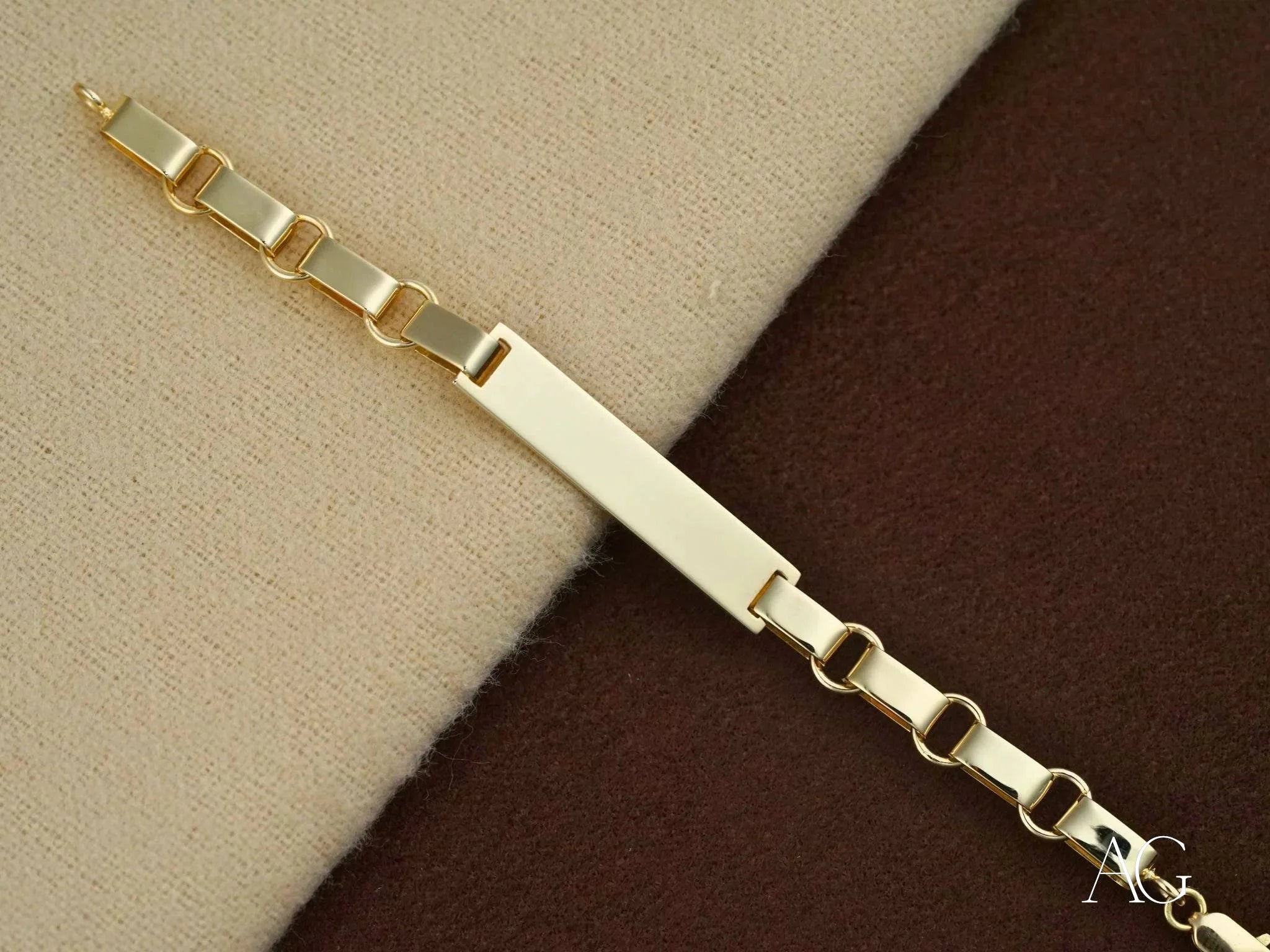 18K Solid Gold Kids ID Bracelet with Unique Chain Links - Personalized Name Jewelry for Children, Toddlers & Babies - Perfect for Gifts, Birthdays & Special Occasions