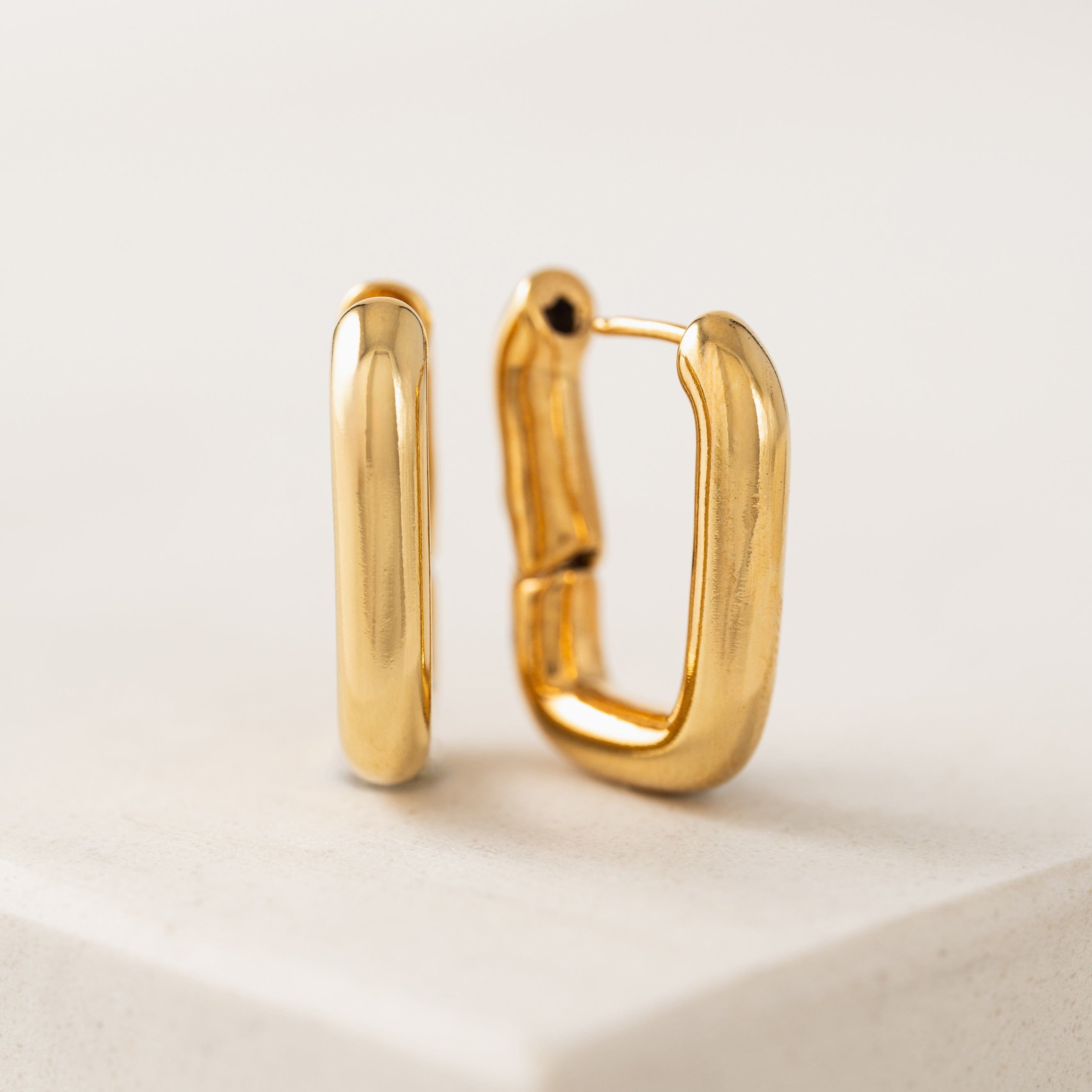 Stylish Midi Paperclip Puff Hoop Earrings for Women - Trendy Gold/Silver Fashion Jewelry - Perfect for Parties, Dating & Everyday Wear