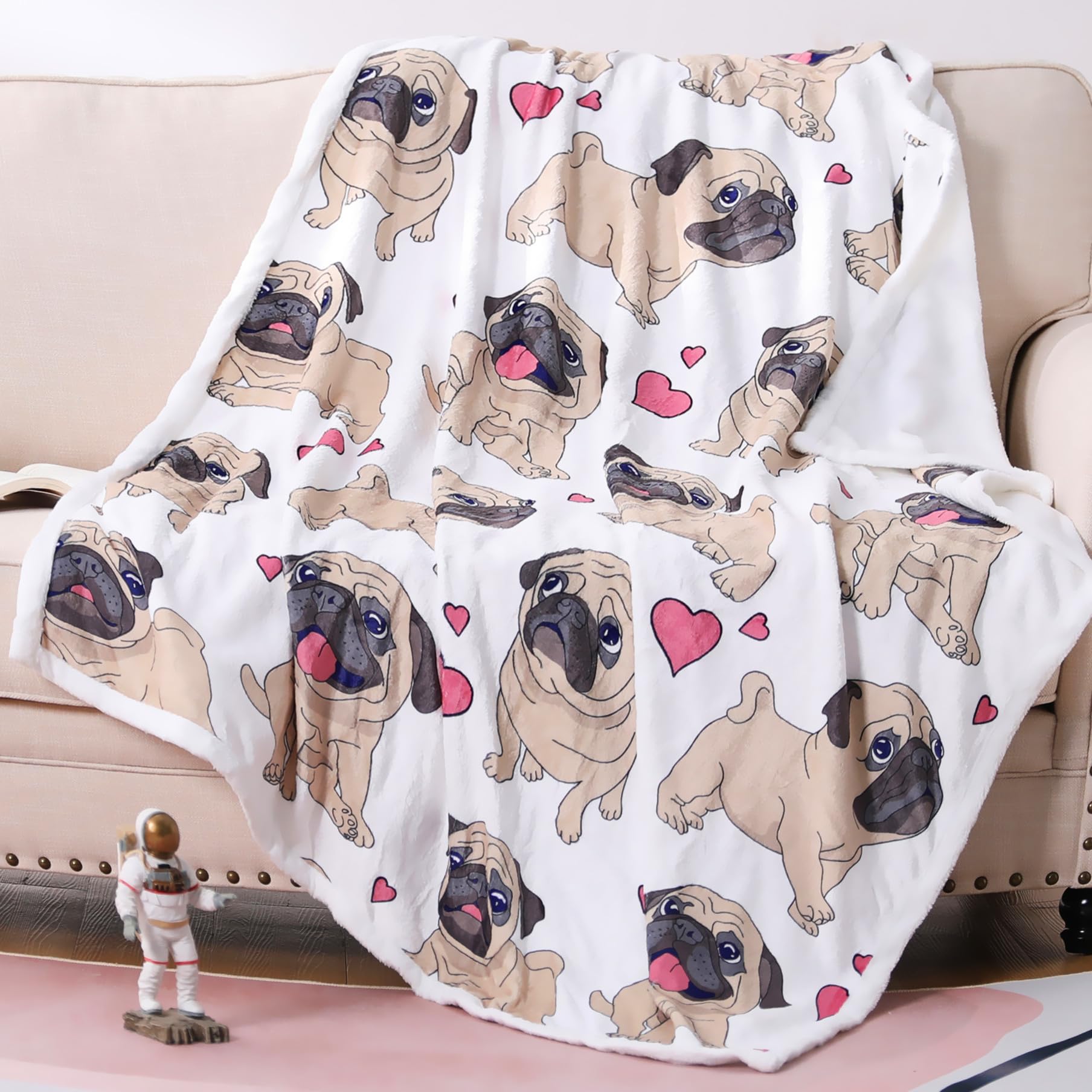A Cozy Night with Max: The Super Soft Pug Blanket Story