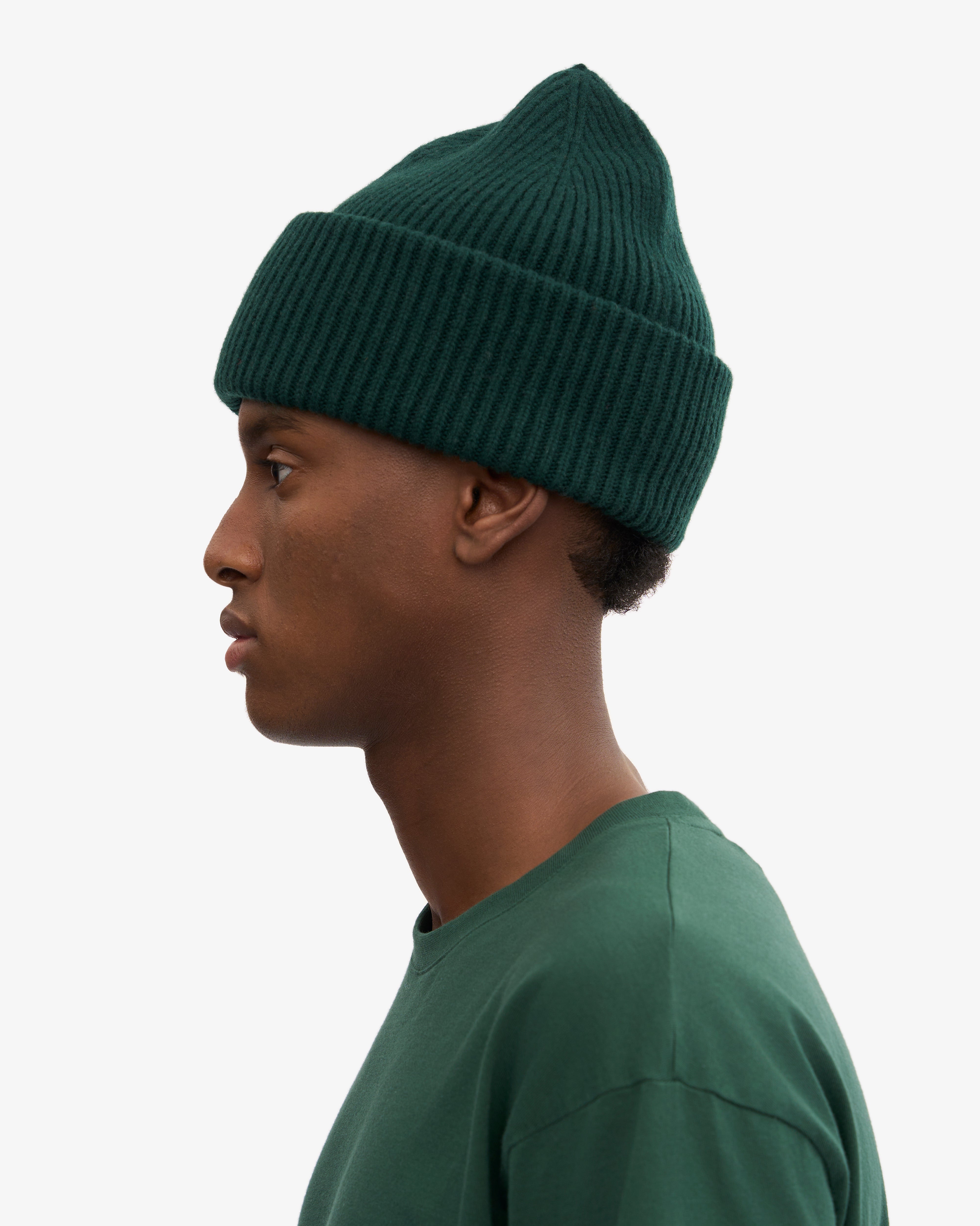 Premium Merino Wool Beanie Hat for Men & Women - Soft & Warm Winter Knit Cap in Emerald Green - Perfect for Skiing, Hiking & Outdoor Activities