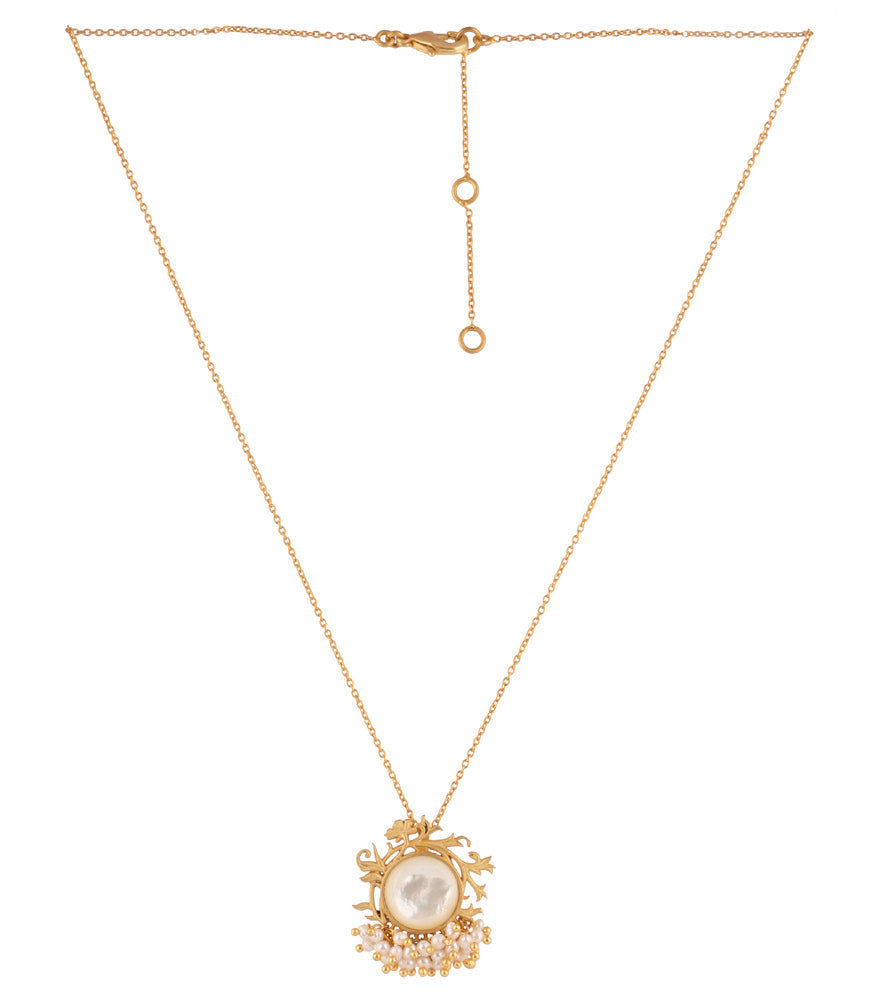 Vintage Pearl Earrings and Pendant Necklace Set - Elegant Gift Box for Women | Perfect for Weddings, Anniversaries, and Special Occasions