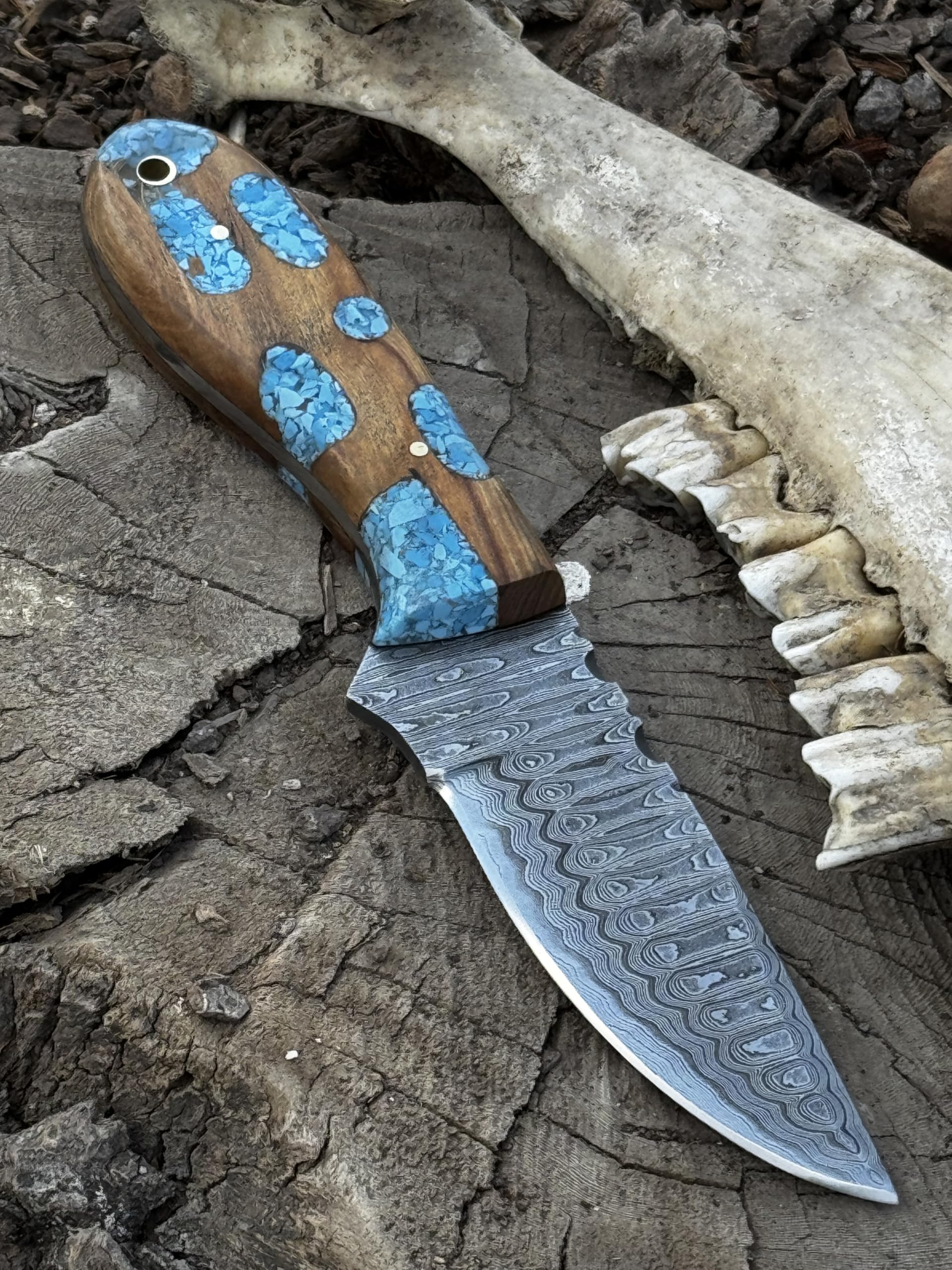 Premium Damascus Steel Fixed Blade Hunting Knife - Hand Forged Bushcraft Survival Knife with Leather Sheath - Outdoor Camping, Hunting, EDC & Survival Gear - Perfect Gift for Men & Adventurers