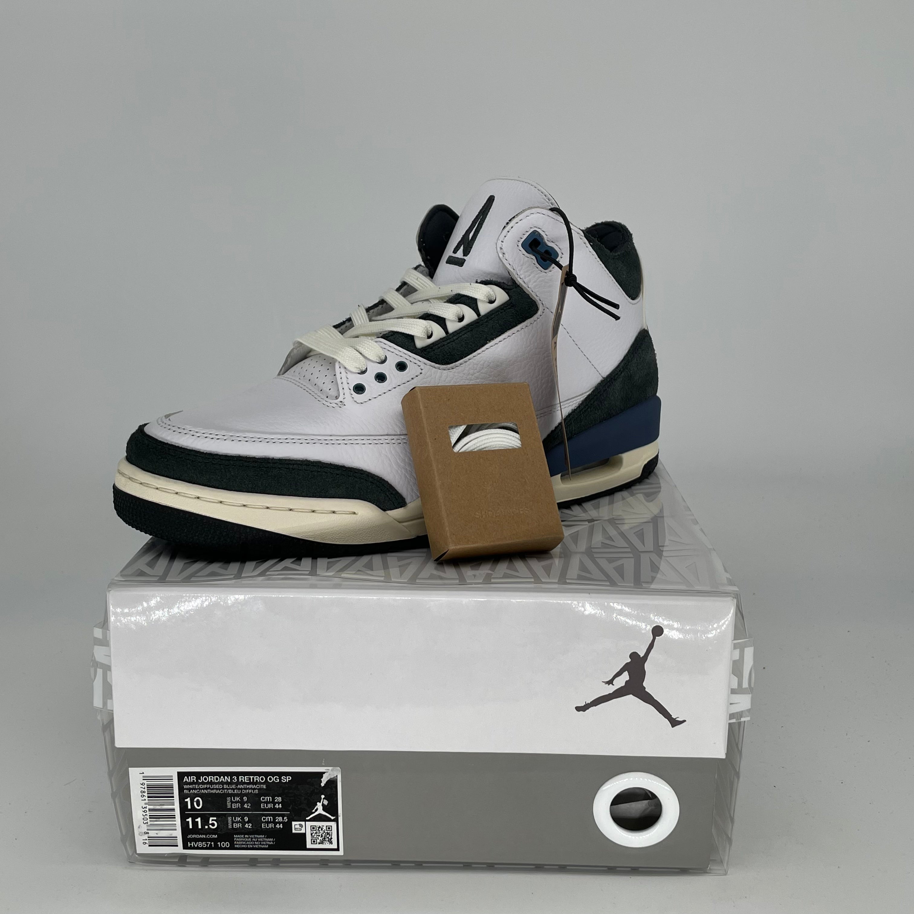 Original Air Jordan 3 Retro 'A Ma Maniére' Diffused Blue - Men's Size 10/Women's 11.5 (HV8571-100) - Authentic Sneakers for Basketball & Streetwear Fashion
