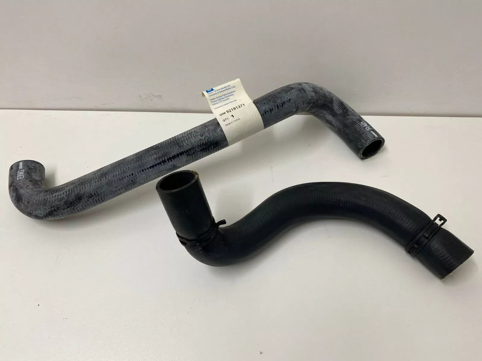 Genuine Holden VZ WL V8 Radiator Hose Set - Upper & Lower Replacement Hoses for Engine Cooling System - Perfect for Commodore, Ute & Crewman Models