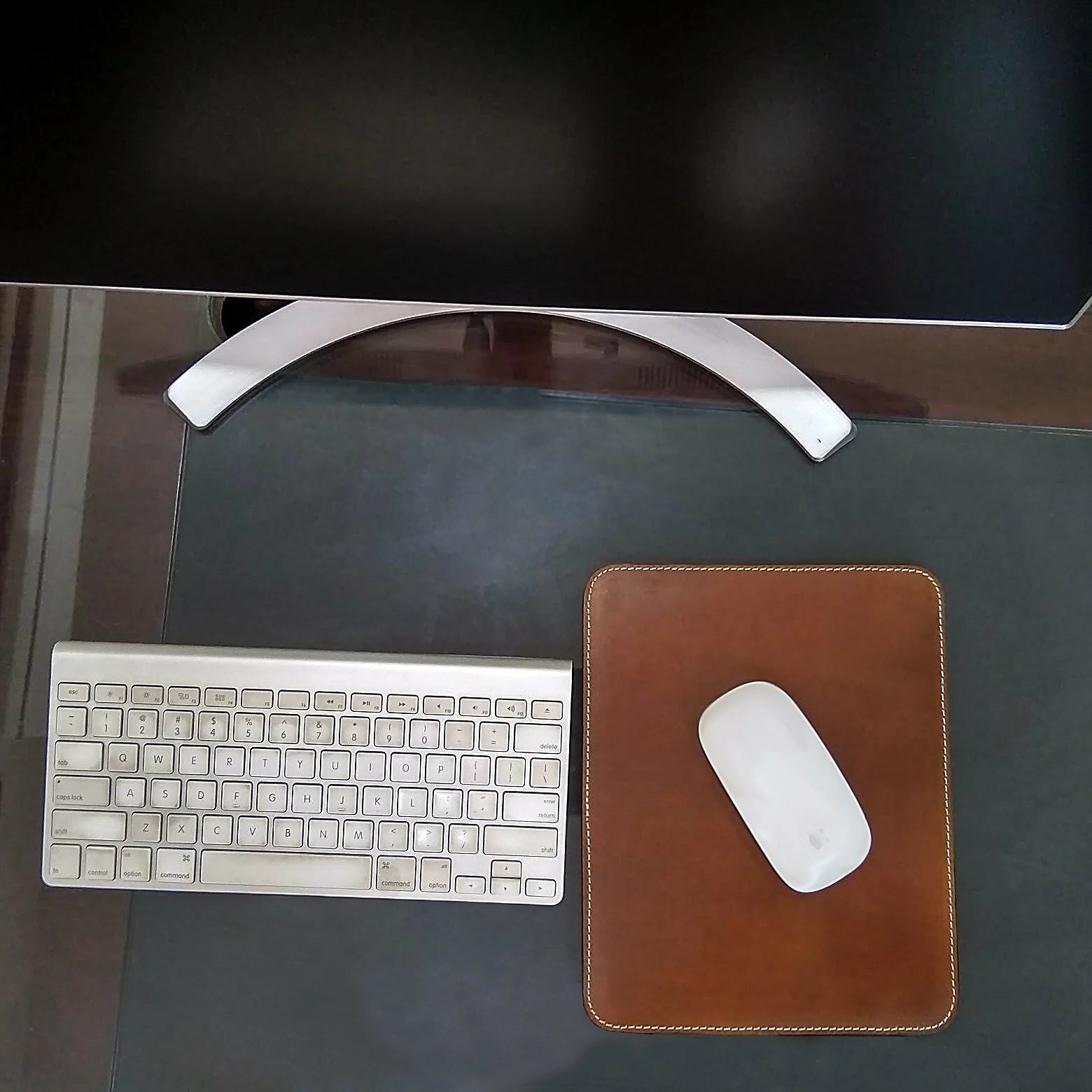Premium Genuine Leather Mouse Pad for Laptop, PC & Mac - Handcrafted Office & Gaming Desk Accessory for Work, Home & Professional Use