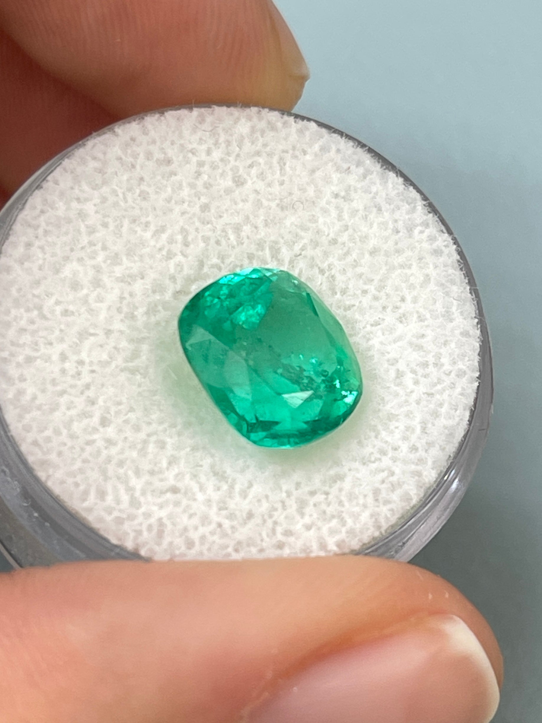 3.99 Carat Natural Colombian Emerald - 10.3x9.4mm Earthy Bluish Loose Gemstone, Cushion Cut for Jewelry Making & Engagement Rings