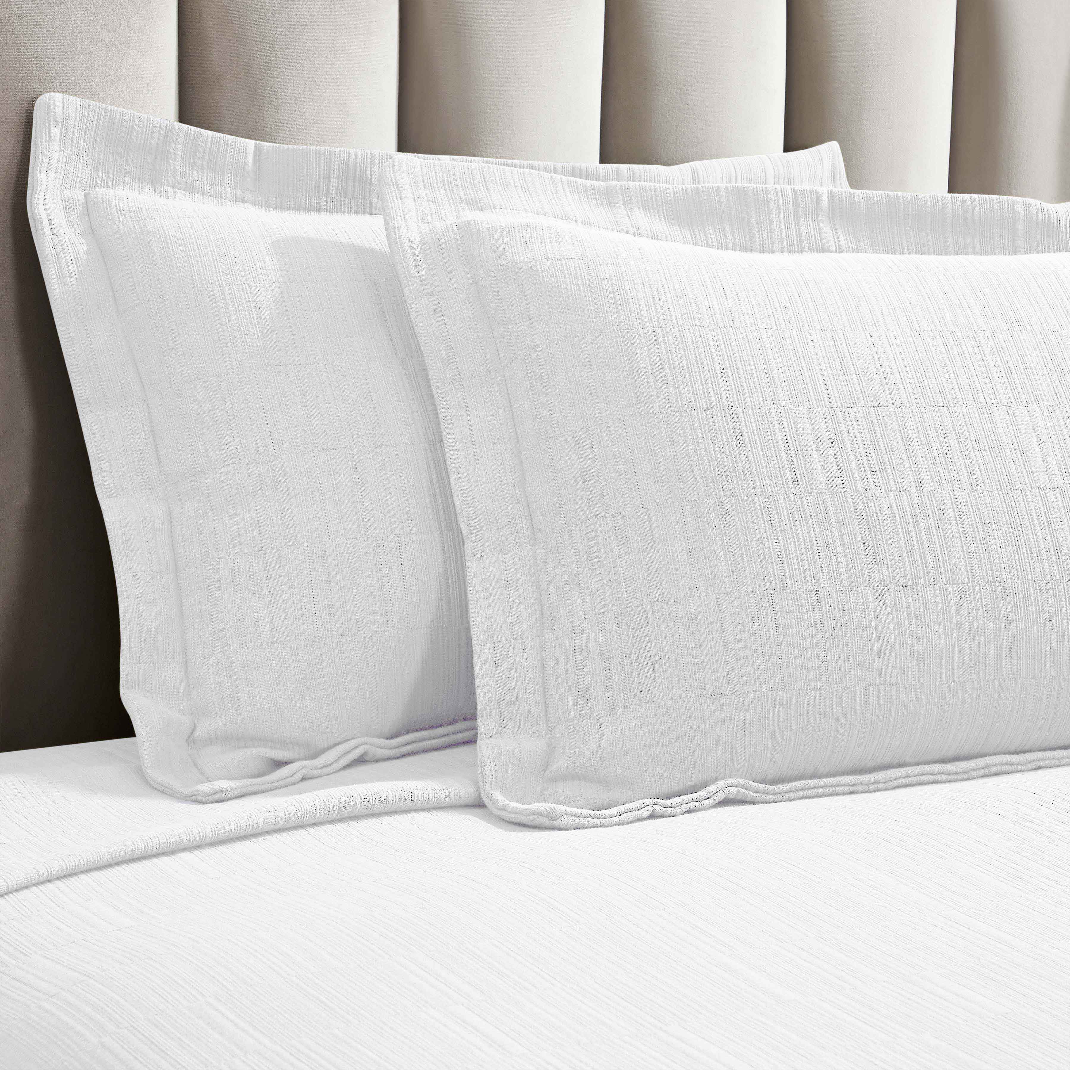 Premium Cotton Matelasse Bedspread Set with Shams - Medium Weight Luxury Bedding for Master Bedroom, Guest Room & Hotel Decor - Soft Textured Quilted Coverlet for Queen/King Size Beds