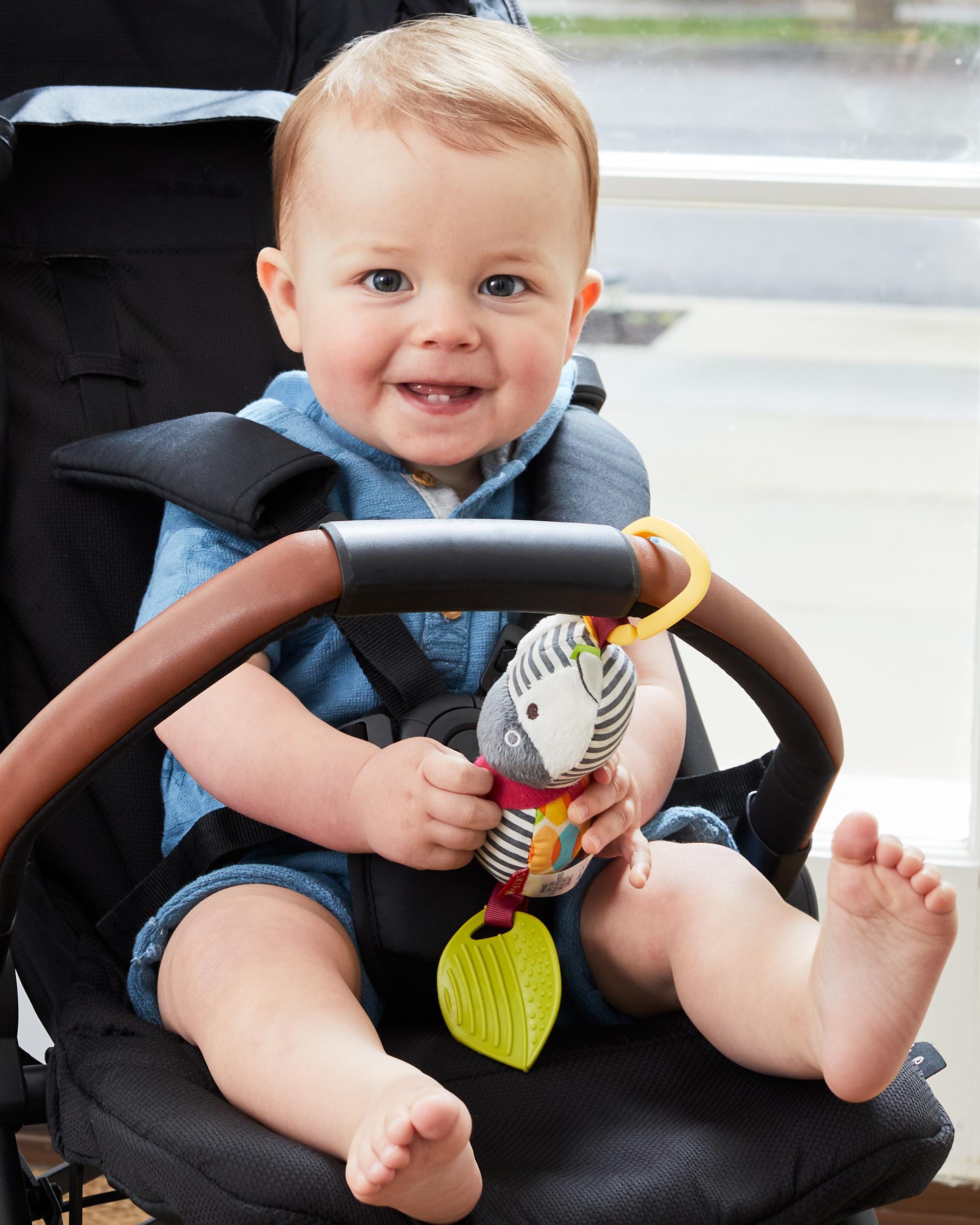 Skip Hop Bandana Buddies Chime Buddies - Soft Baby Teething Toy with Rattle & Textured Chewers - Perfect for Soothing Sore Gums & Sensory Play