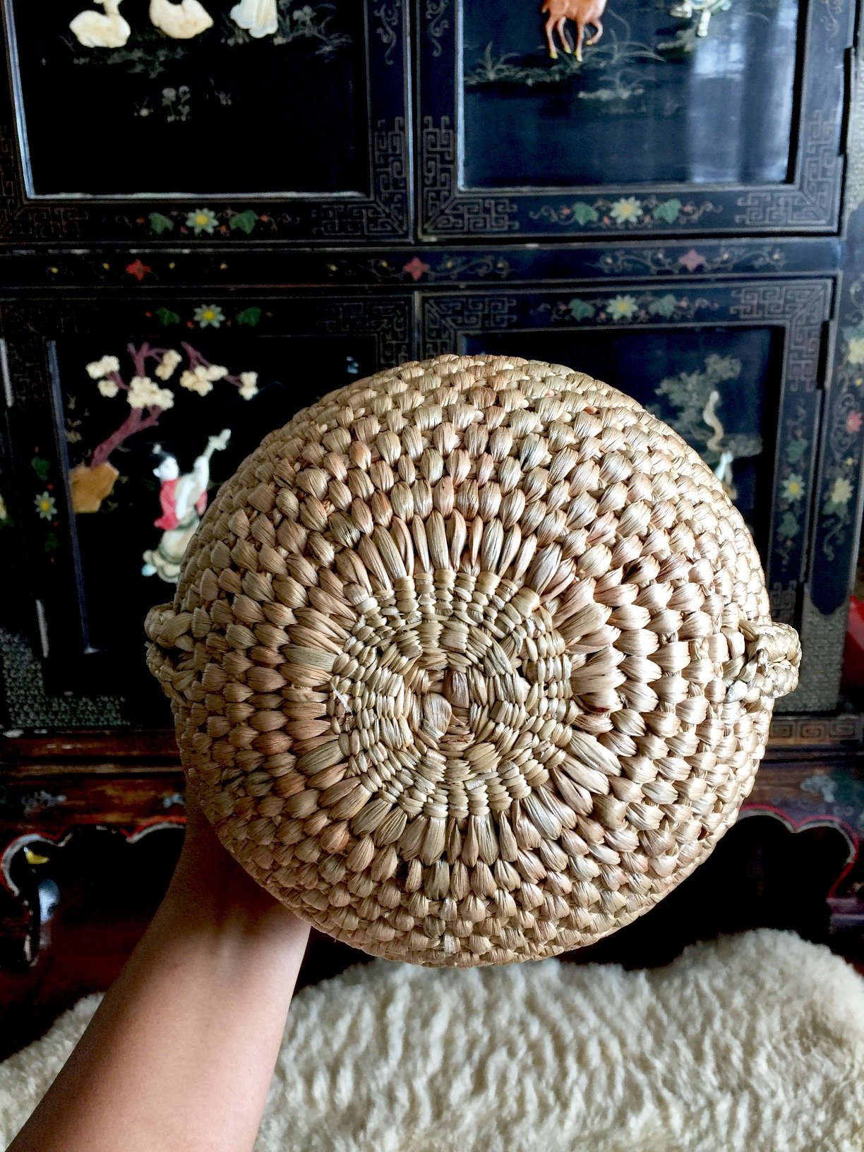 Round Straw Bag - Natural Woven Beach Tote for Women, Eco-Friendly Market Basket, Picnic & Shopping Bag - Perfect for Beach Outings, Farmers Market & Summer Accessories