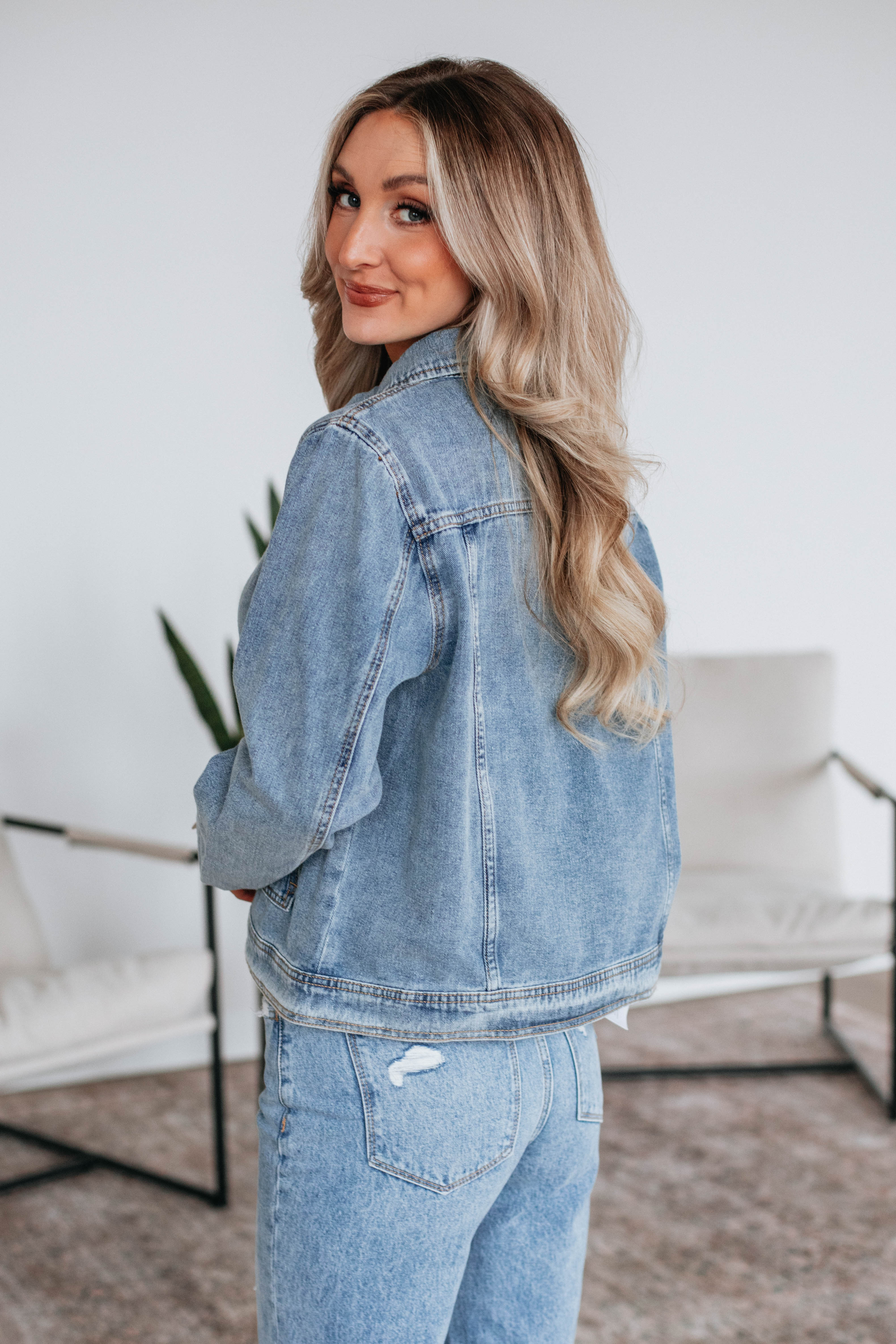 Burke Denim Jacket for Men & Women | Vintage Style Distressed Denim Jacket | Perfect for Casual Outfits, Streetwear & Fall Layering