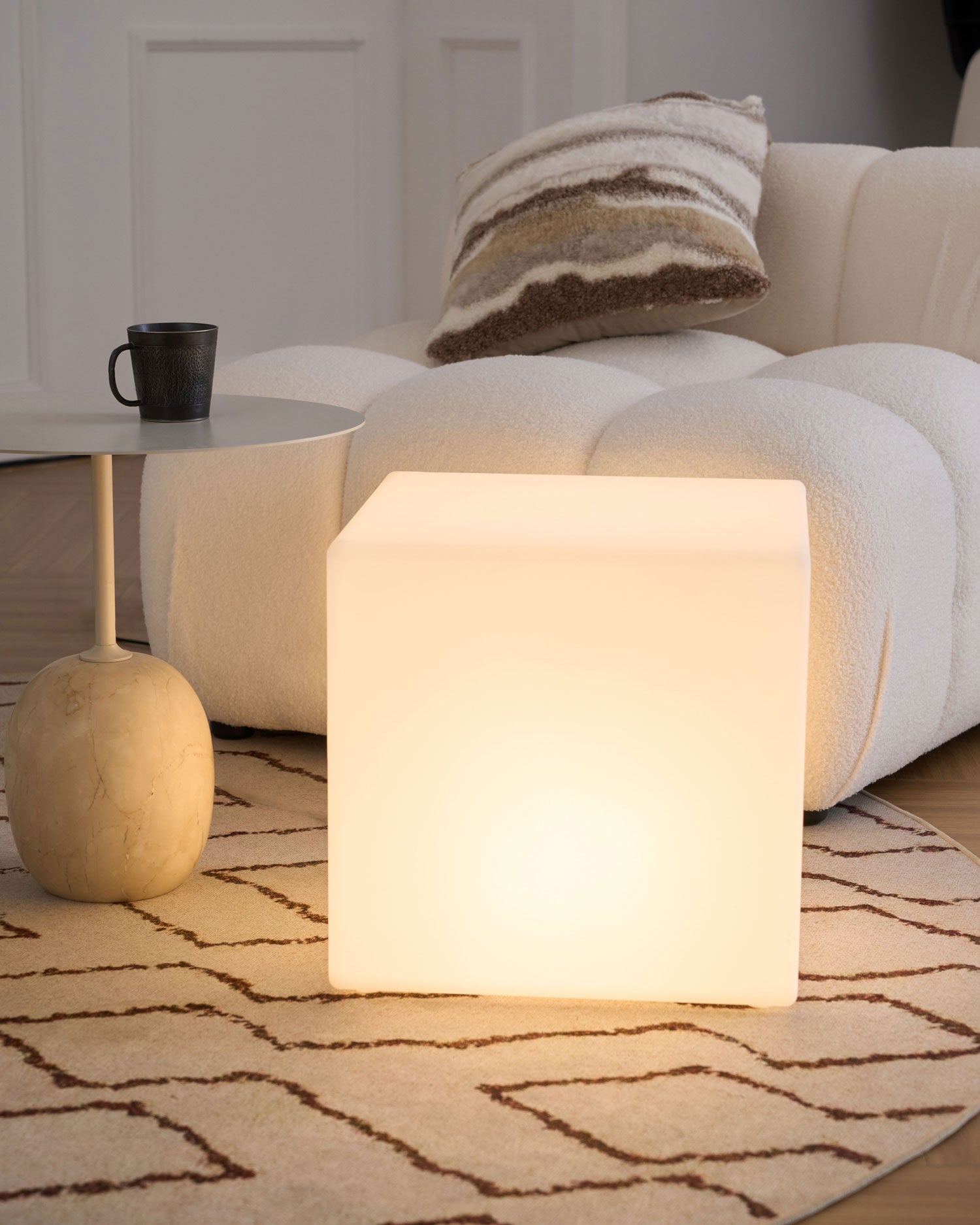 Creative LED Cube Lamp - Modern 3D Night Light for Bedroom, Desk & Home Decor - Perfect for Relaxation, Gifts & Ambient Lighting