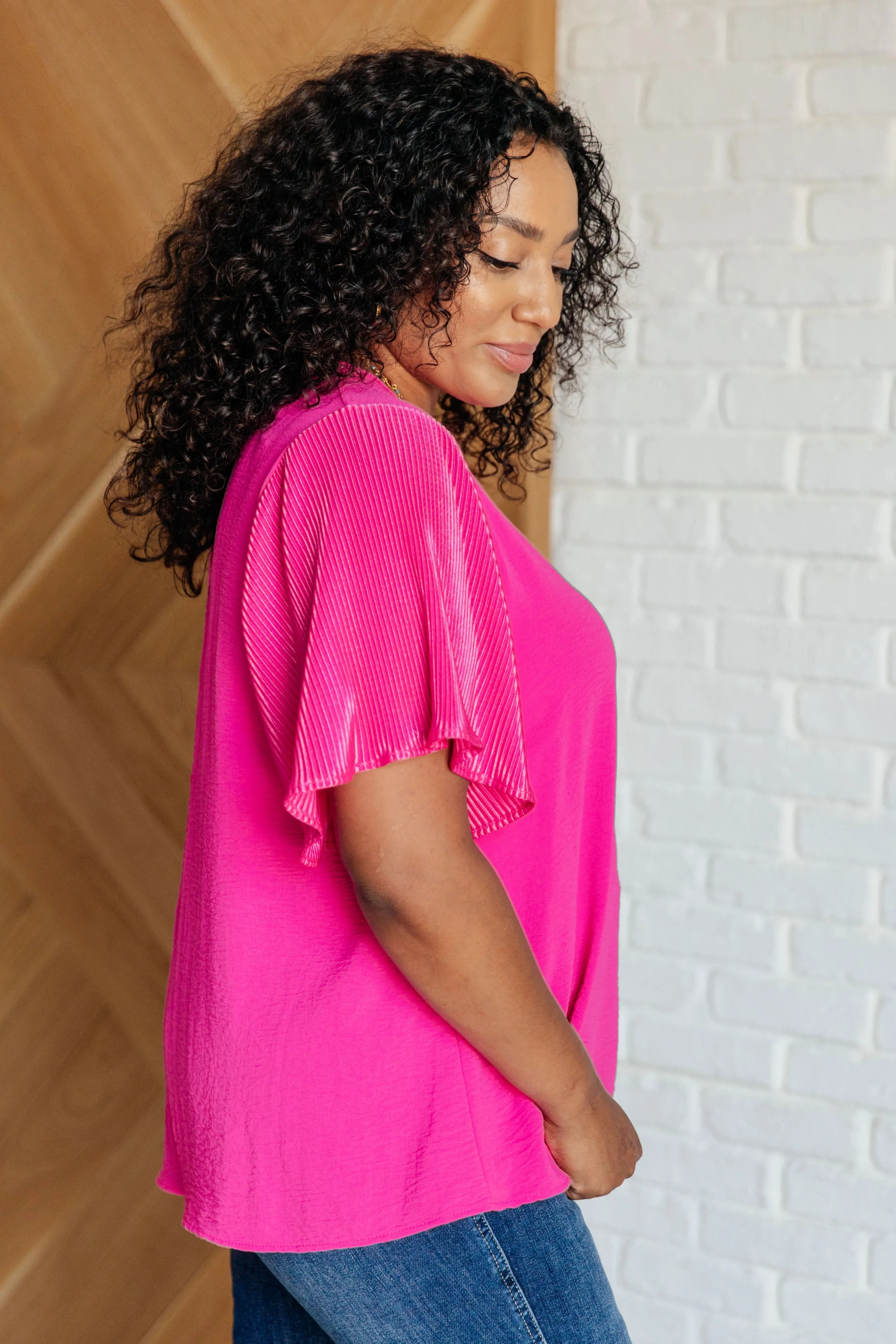 Pink Ruffle Sleeve Blouse for Women - Trendy Floral Print Summer Tops - Perfect for Date Nights & Beach Vacations