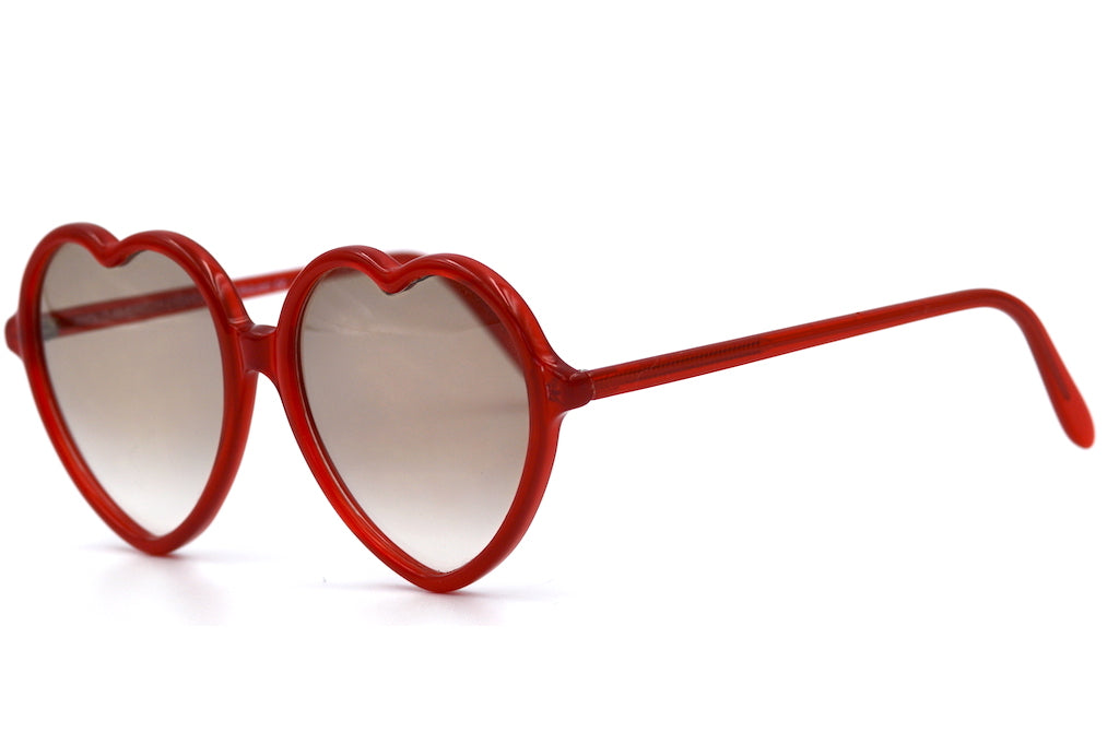 Anglo American Eyewear Hearts - Trendy Heart-Shaped Sunglasses for Women & Men - UV Protection Fashion Glasses - Perfect for Beach, Driving, and Outdoor Activities