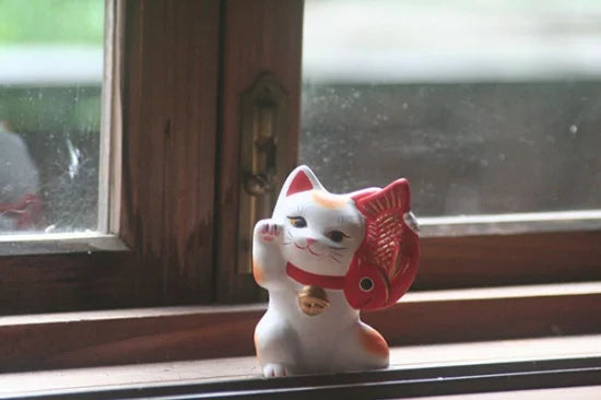 Nagahama Doll Japanese Maneki Neko (Beckoning Cat) White Lucky Cat Figure - Authentic Japanese Fortune Charm for Home & Office Decor