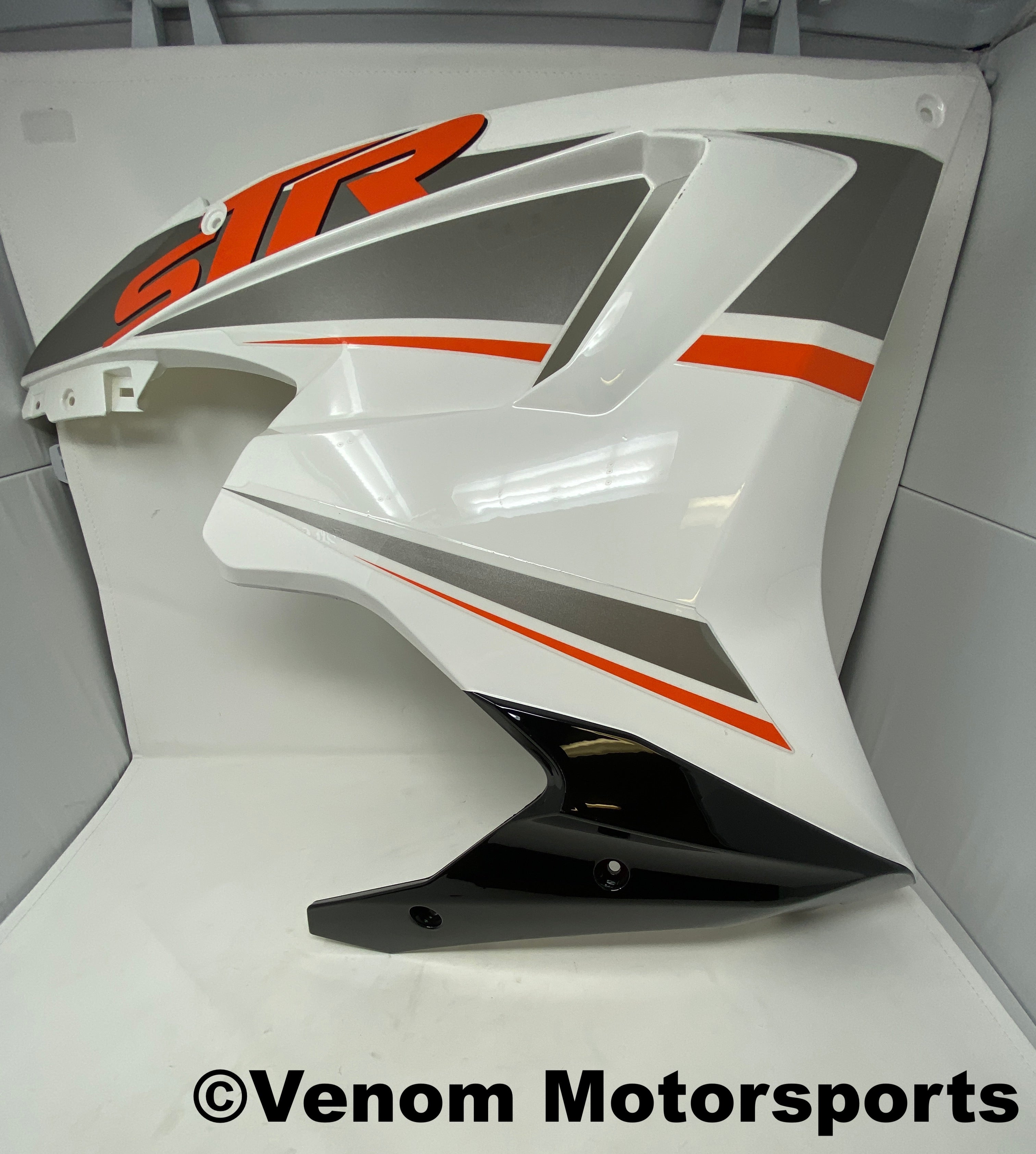 X22R 250cc Motorcycle Right Side Fairing (03010539) - Perfect Replacement Part for Off-Road & Street Bike Maintenance