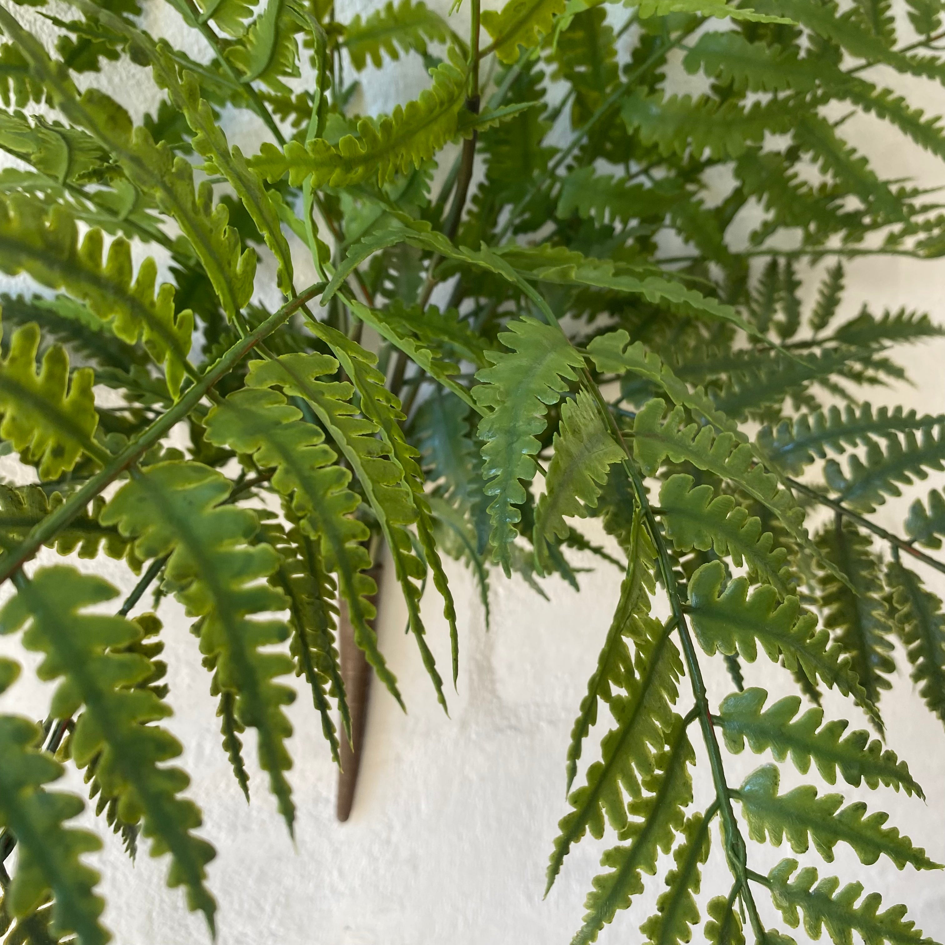 Artificial Fern Chain - Realistic Greenery for Outdoor Decor, Wedding Backdrops, Garden Fencing & Patio Hanging Decorations
