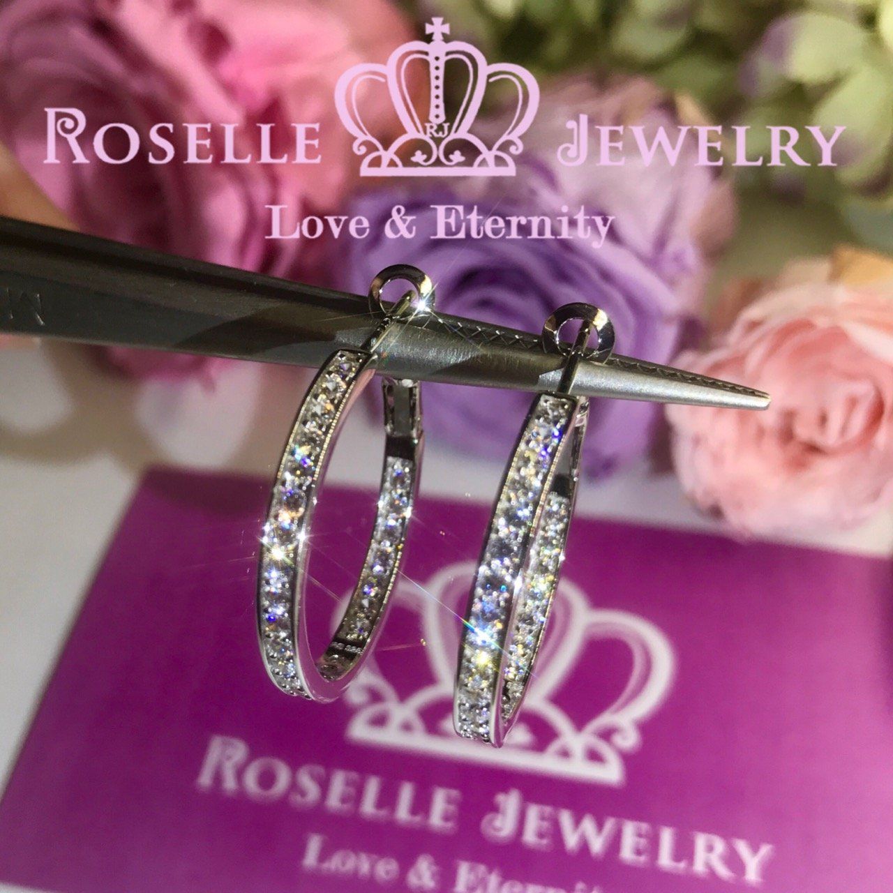 Stylish Gold Hoop Earrings for Women - Trendy Dangle Huggie Earrings for Everyday Wear | Perfect for Parties, Work & Casual Outfits