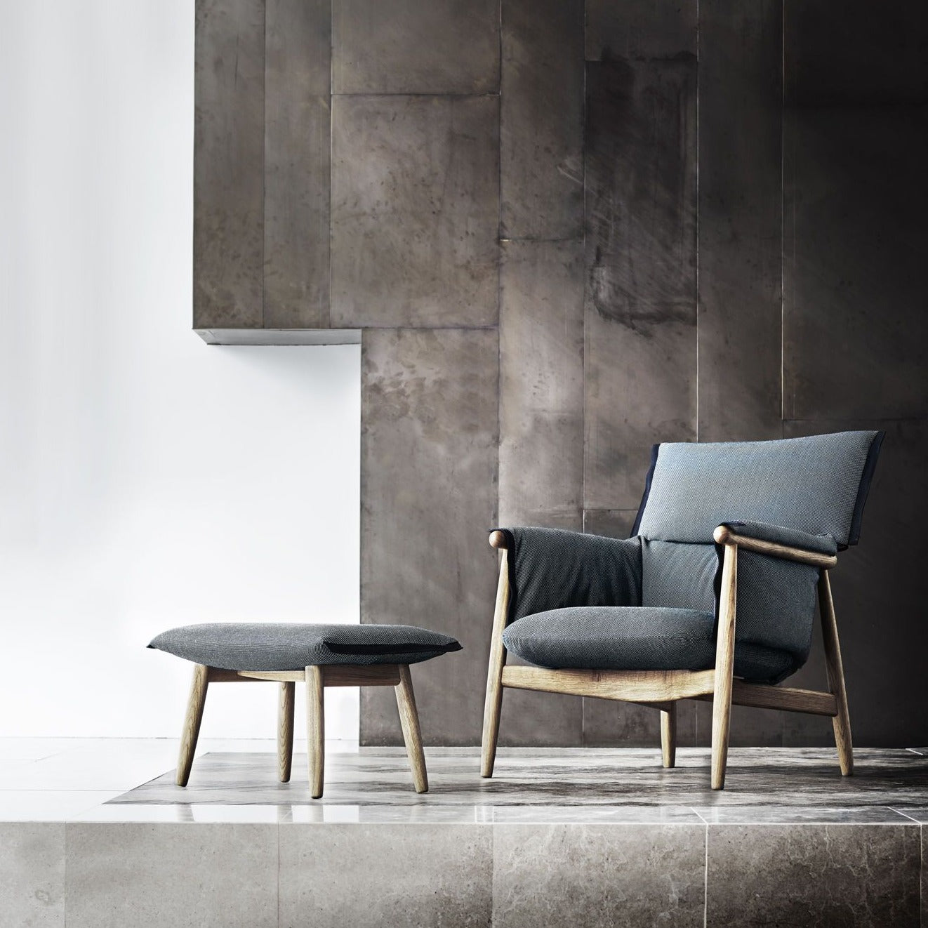 E015 Embrace Lounge Chair - Modern Comfortable Accent Chair for Living Room, Bedroom & Office - Stylish Home Decor Furniture for Relaxing & Reading