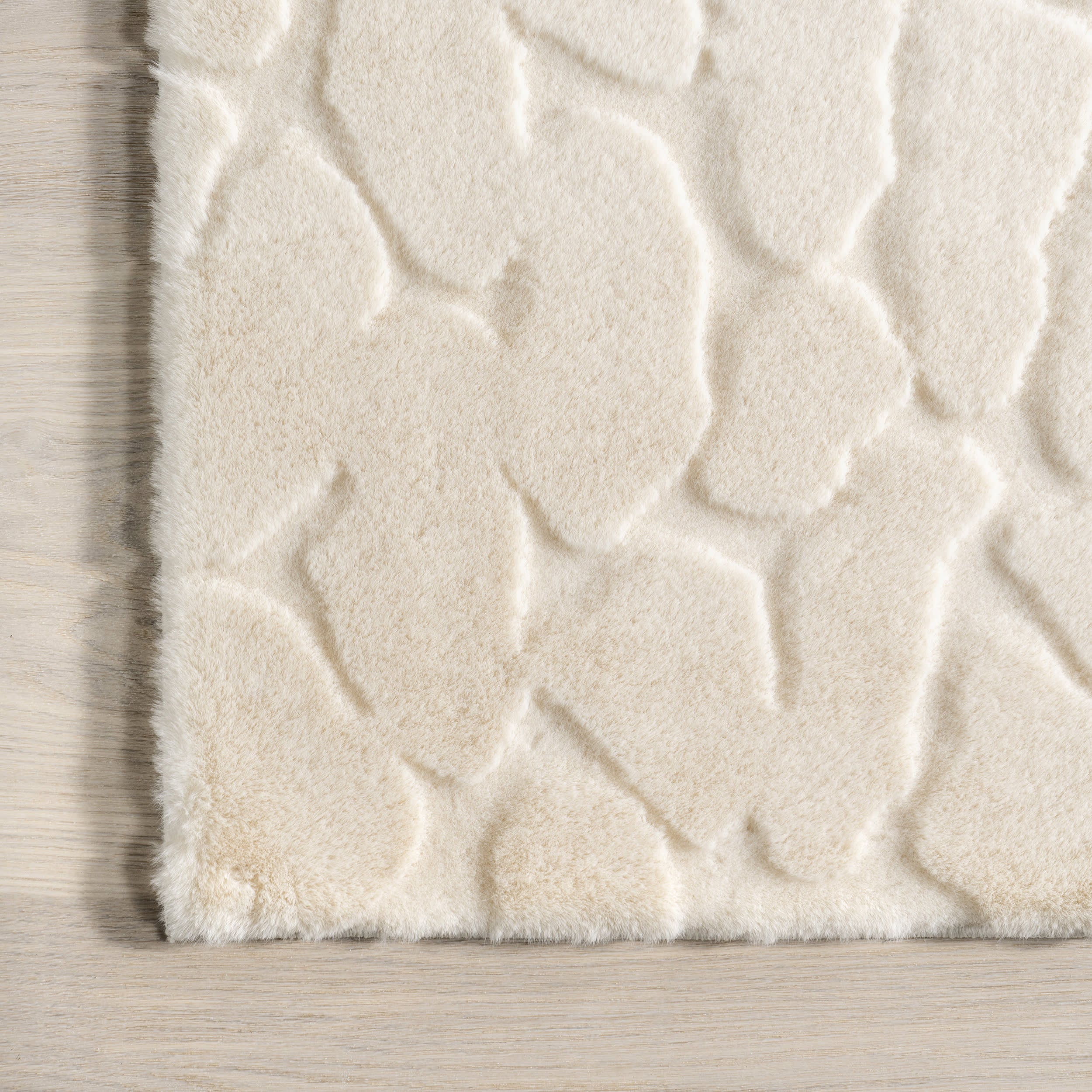 Soft and Washable Dollie Pathway Plush Cloud Rug in Off White - Perfect for Nursery, Bedroom, and Living Room Decor
