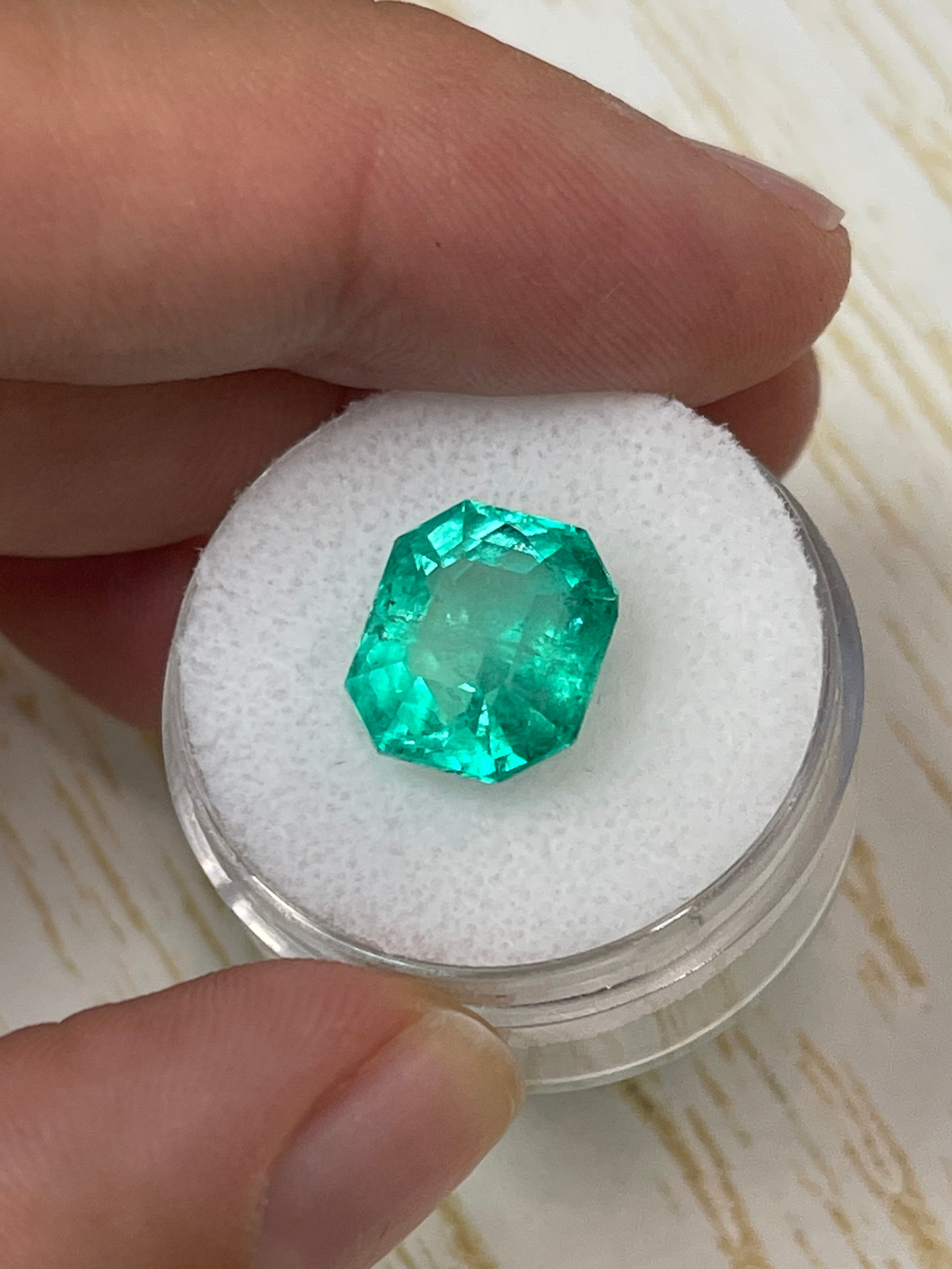 6.63 Carat 11x10mm Chunky Emerald Cut Natural Loose Colombian Emerald Gemstone for Jewelry Making, Engagement Rings & Luxury Gifts