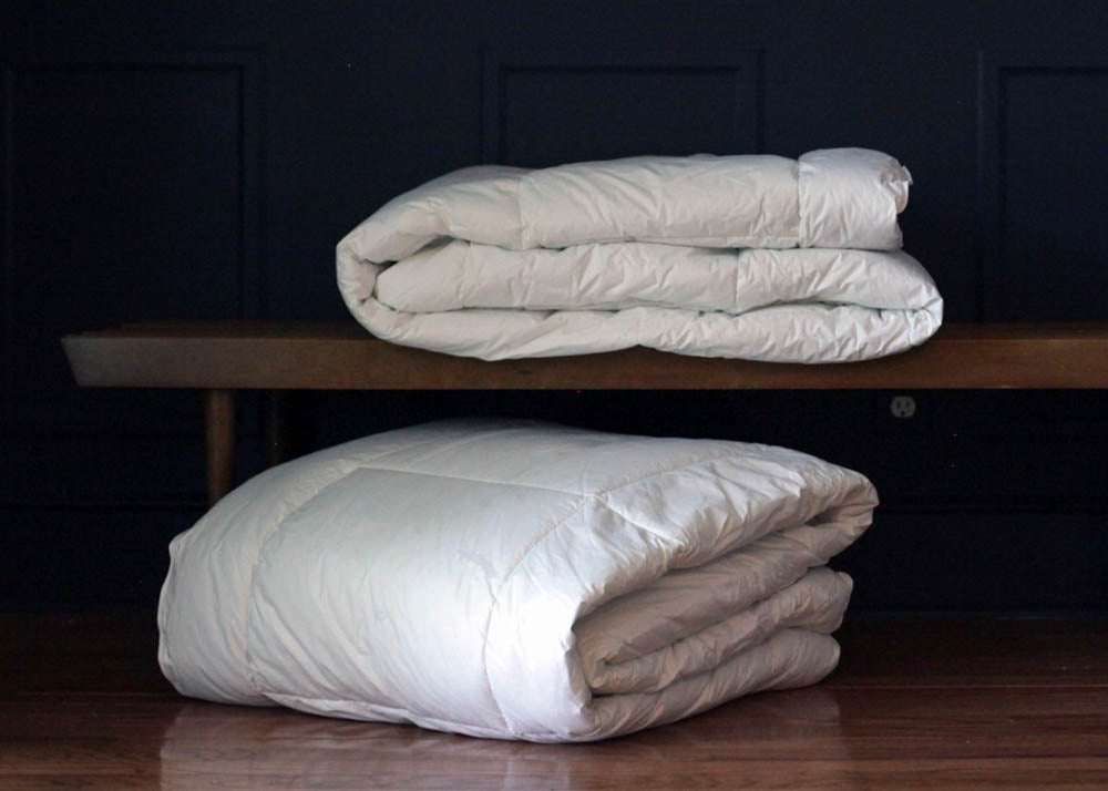 Premium Down Alternative Aquaplush Comforter - Hypoallergenic & Breathable All-Season Bedding for Cozy Sleep - Perfect for Master Bedroom, Guest Room & Dorm Use