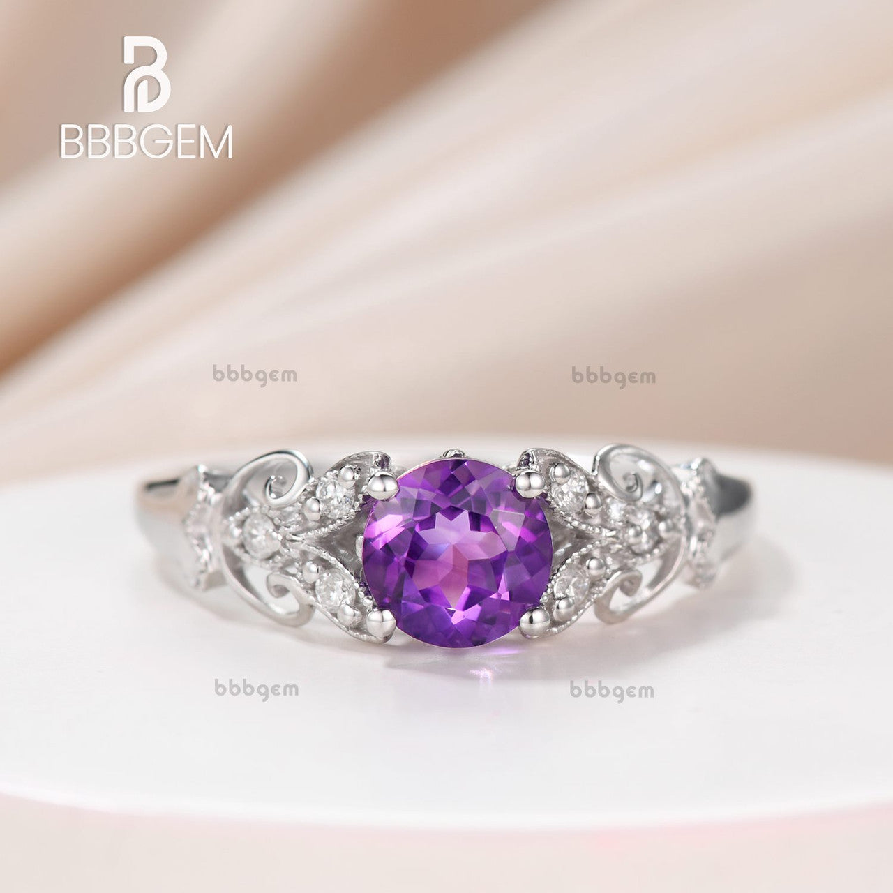 Vintage Art Deco Amethyst Engagement Ring - Round Cut Purple Gemstone Floral Wedding Band in White Gold for Bridal, Anniversary & Special Occasions