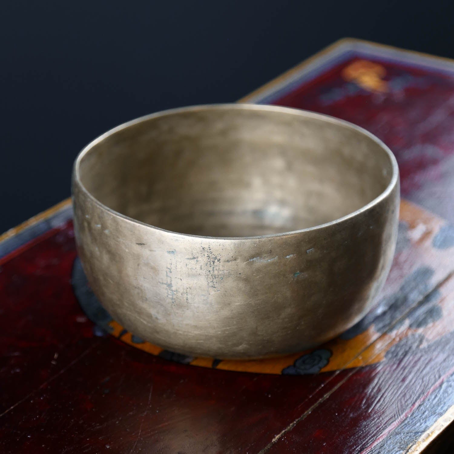 Heart Chakra Singing Bowl - Handcrafted Antique Tibetan Meditation Bowl for Stress Relief & Energy Healing | Perfect for Yoga, Sound Therapy & Spiritual Practices