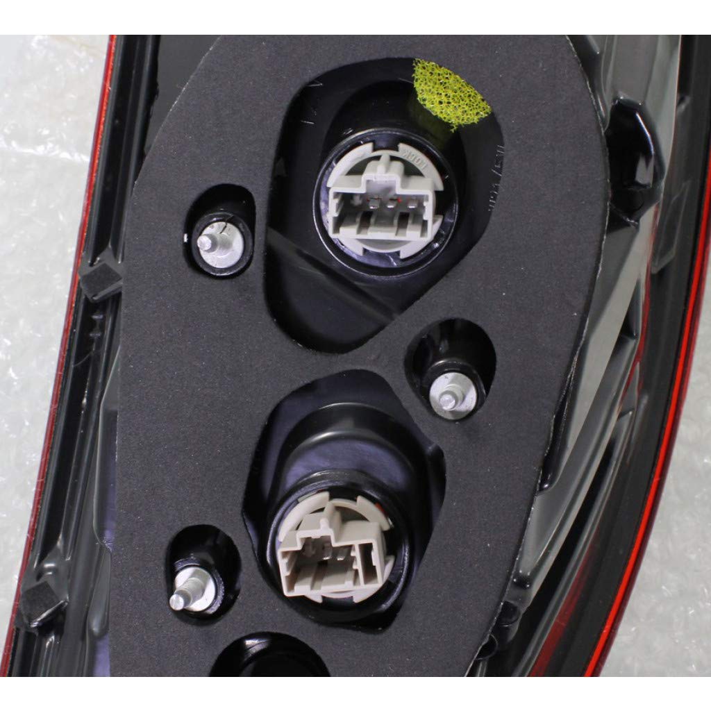 2013-2016 Mazda CX-5 Right Passenger Side Outer Tail Light Replacement - MA2805111 / KD33-51-150D - Perfect for Night Driving Safety & Car Restoration Projects