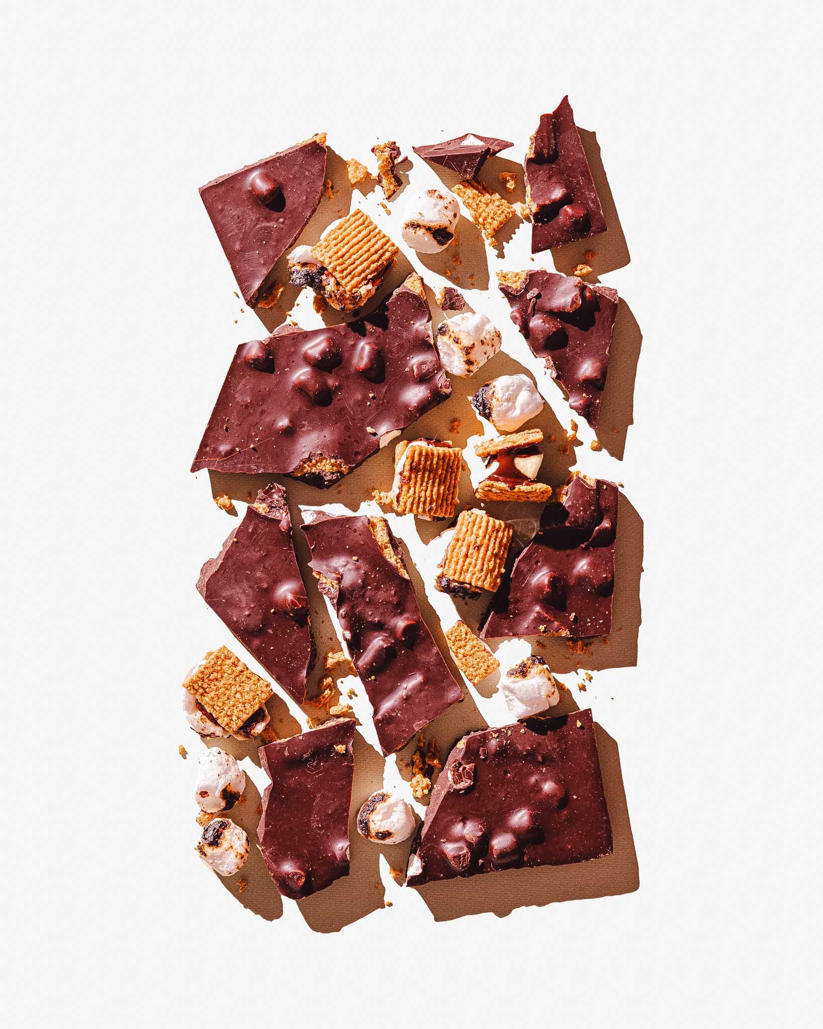 Premium Campfire S'mores Chocolate Bar - Gourmet Milk Chocolate with Graham Crackers & Marshmallows - Perfect for Outdoor Adventures, Camping Trips & Cozy Nights by the Fire