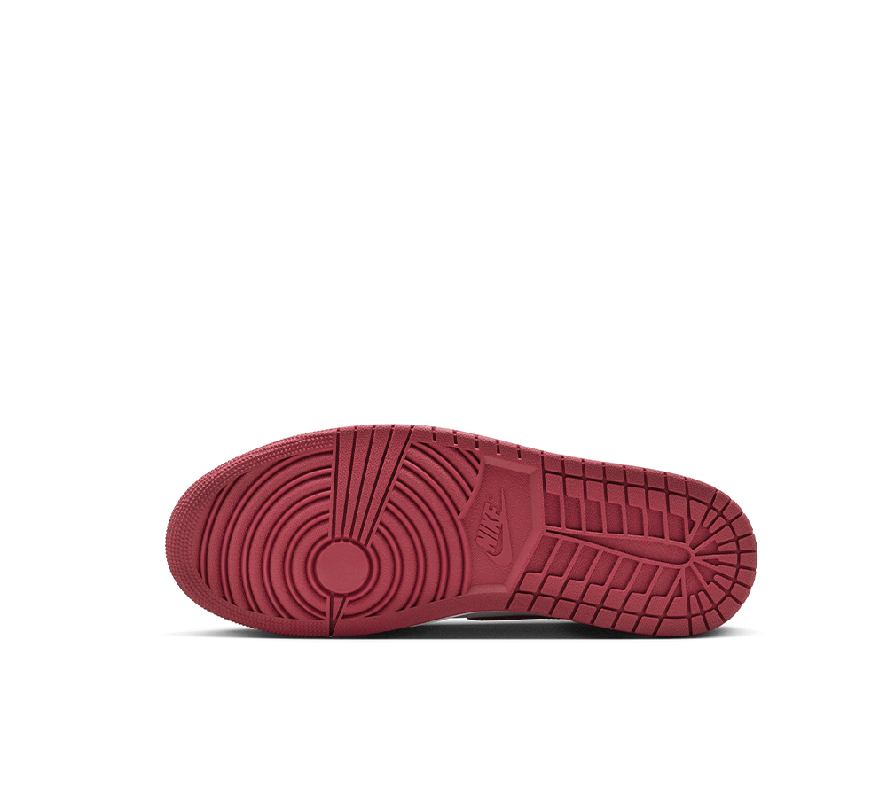 Air Jordan 1 Retro High OG Basketball Shoes - Men's Classic Sneakers for Streetwear & Court Performance | Perfect for Casual Wear, Sports & Sneaker Collection