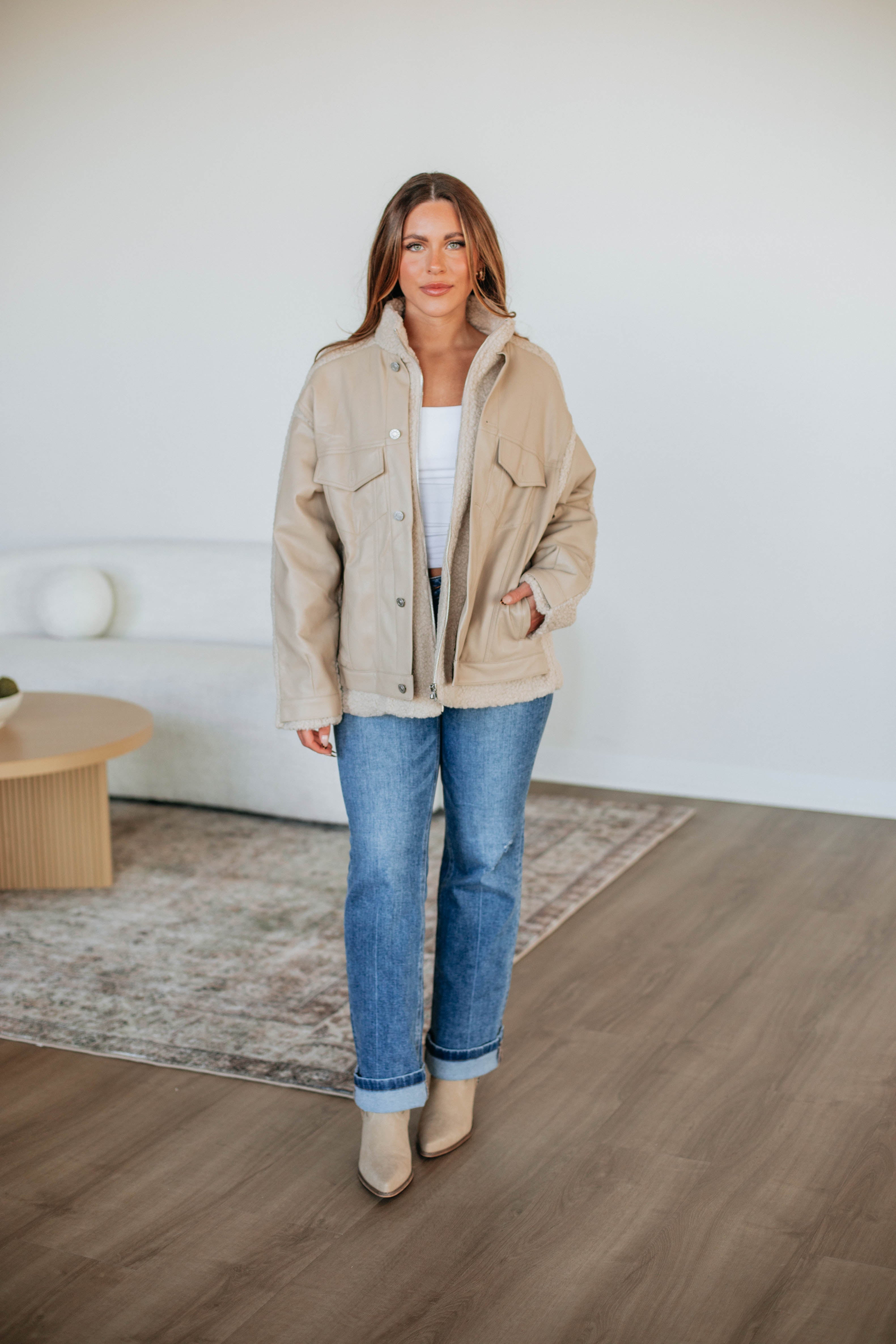 Chantria Sherpa Jacket for Women - Cozy Fleece Lined Winter Coat with Hood - Perfect for Outdoor Activities, Hiking & Casual Wear