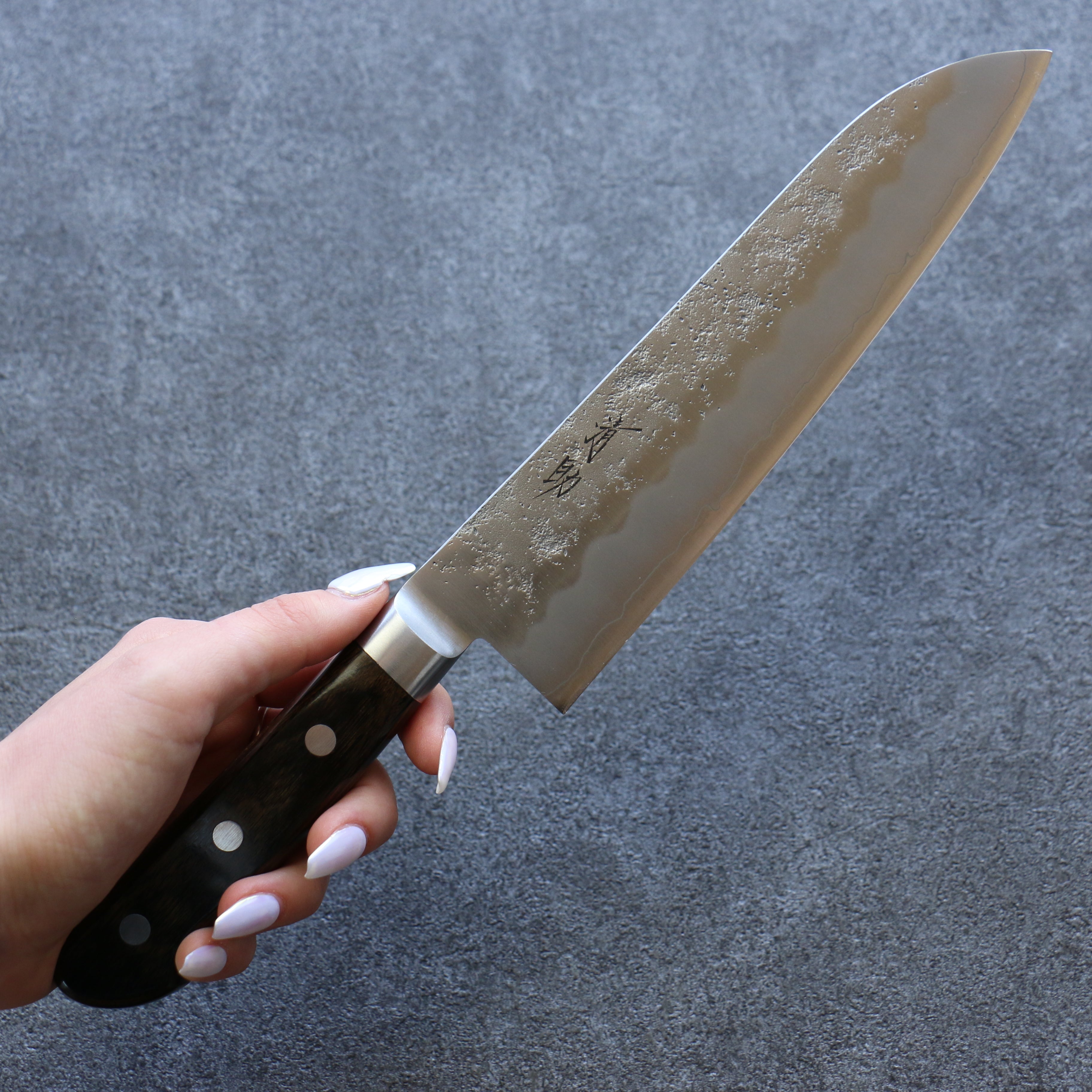 Premium Seisuke Silver Steel No.3 Nashiji Santoku Knife 180mm - Japanese Chef Knife with Brown Pakkawood Handle - Perfect for Slicing, Dicing & Chopping Vegetables, Meat & Fish