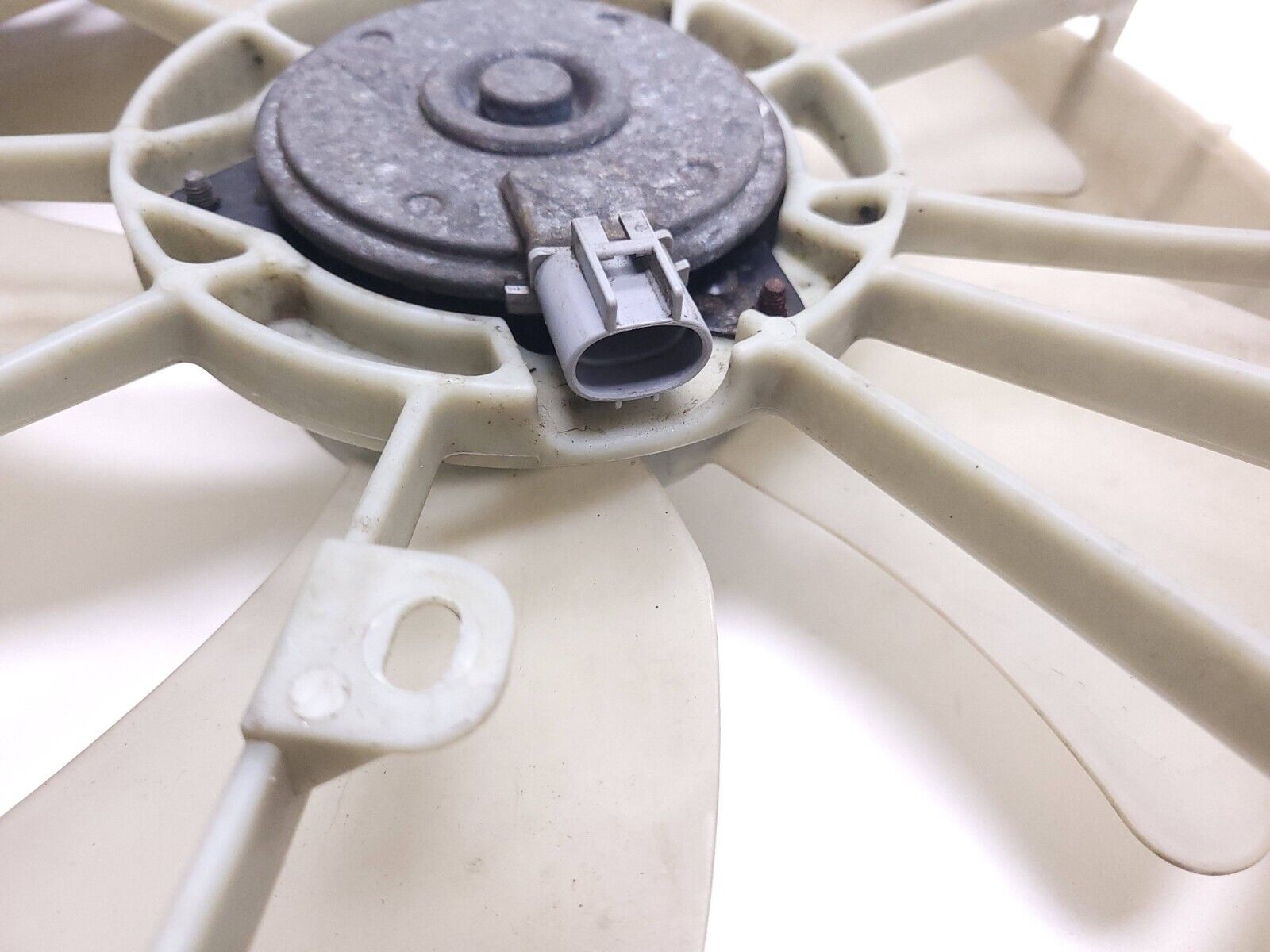 03 08 Toyota Corolla Radiator Cooling Fan with Overflow Reservoir - OEM Replacement Part for Engine Cooling System - Perfect for DIY Auto Repair & Maintenance