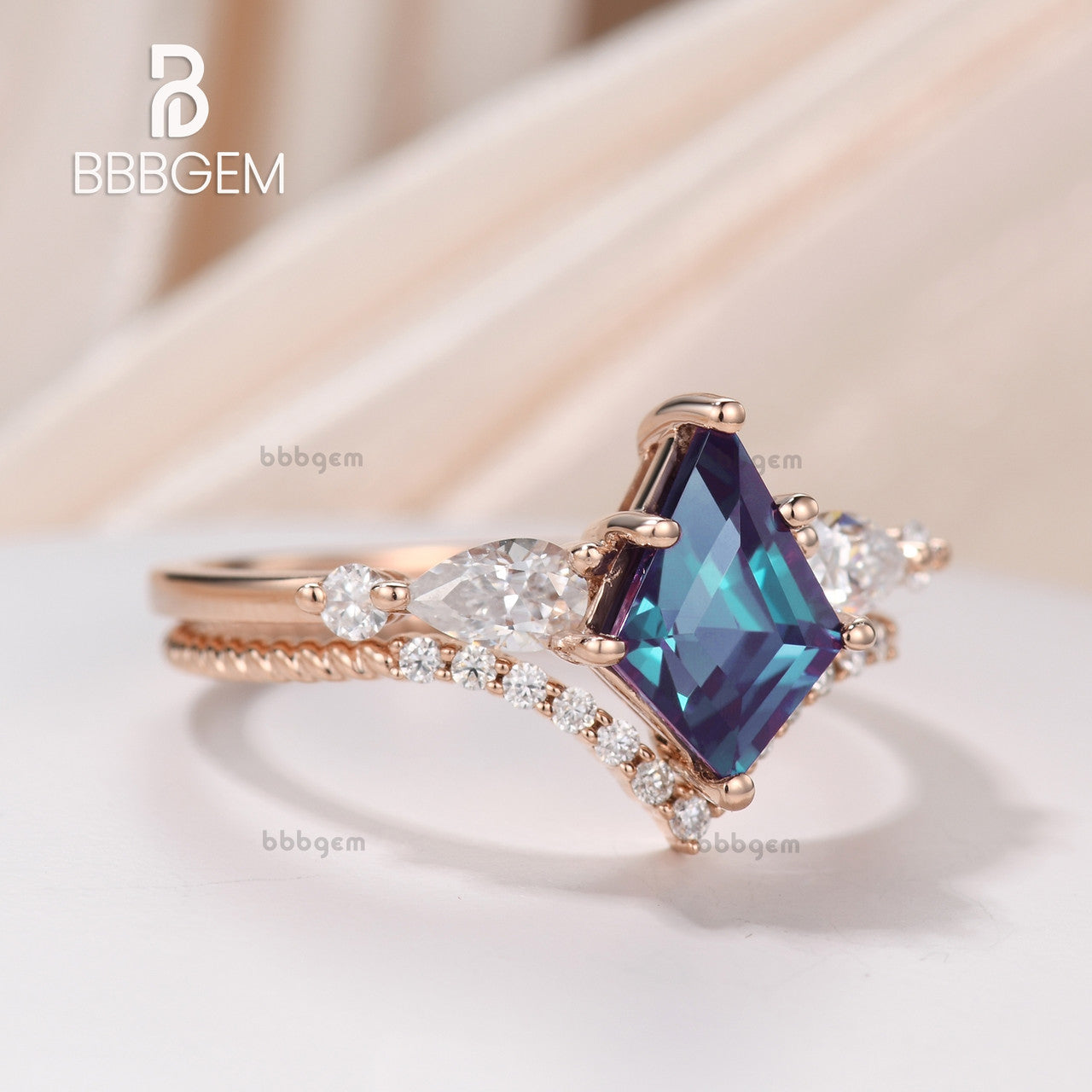 7x10mm Rose Gold Kite Step Cut Alexandrite Engagement Ring Set with Moissanite Wedding Band & Curved V Matching Band | Perfect for Proposals, Anniversaries & Bridal Jewelry