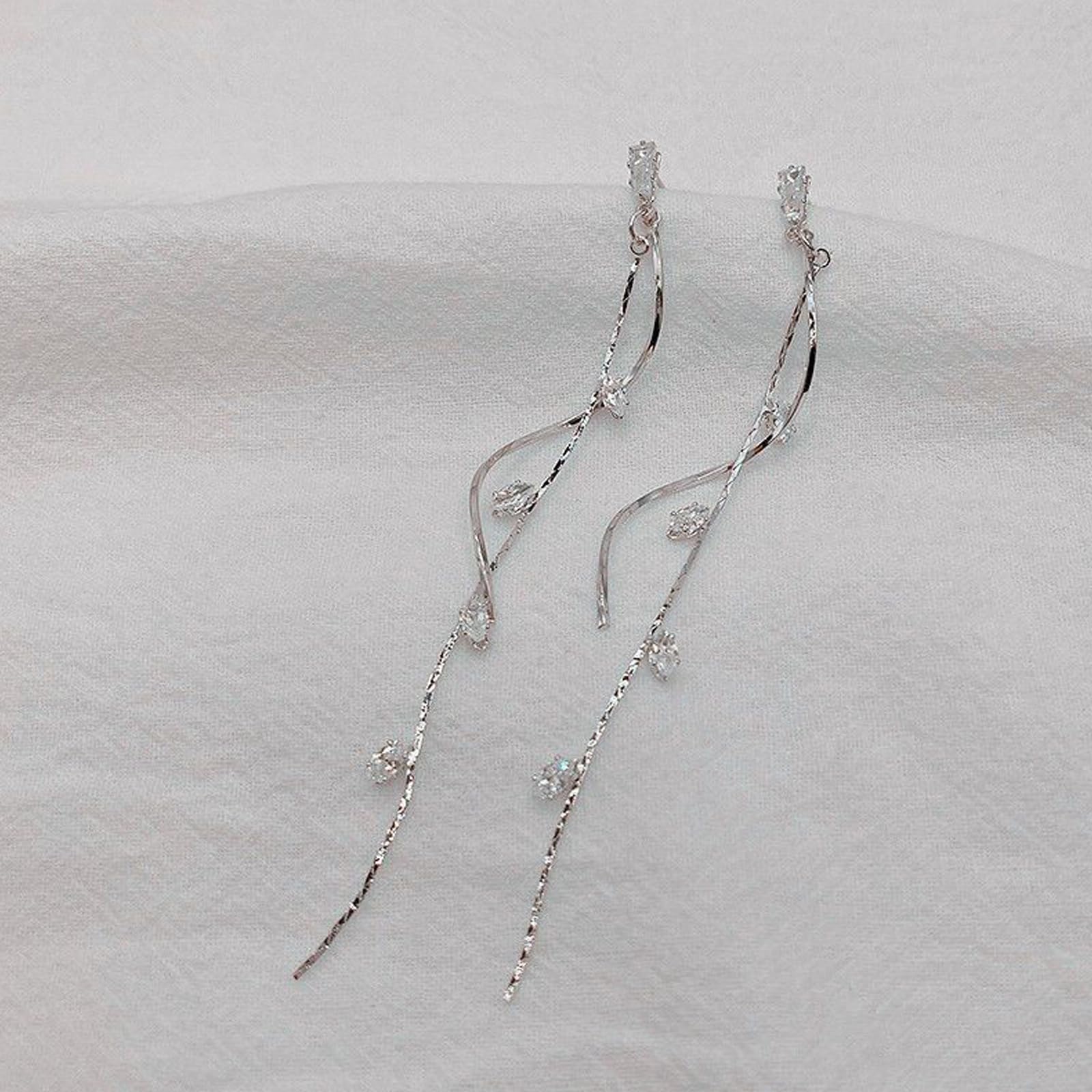 Sparkling Zirconia Crystal Drop Earrings for Women - Elegant Rhinestone Dangle Earrings for Prom, Party & Special Occasions | Perfect Jewelry Gift for Her | Everyday & Evening Wear